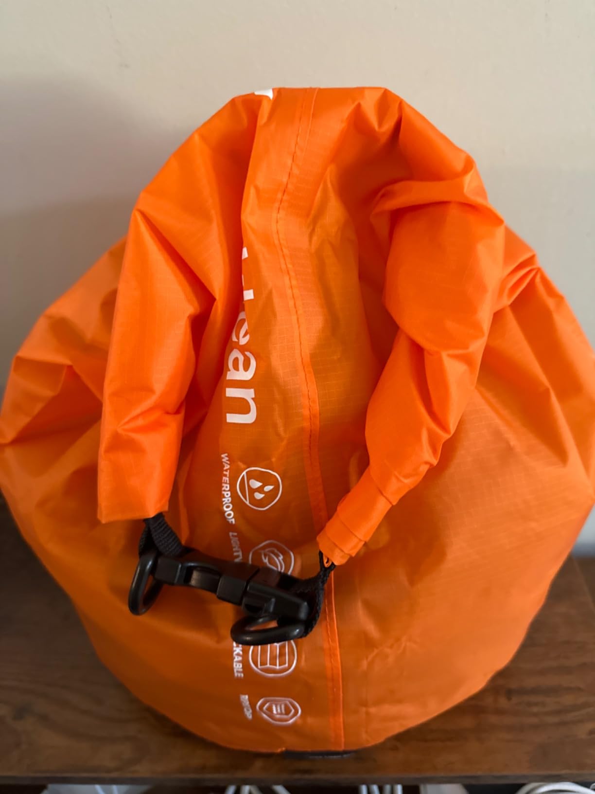 Treklean Dry Bag, Waterproof Floating and Lightweight Dry Bags, Roll Top Sack Keeps Gear Dry, for Kayaking, Rafting, Boating, Swimming, Camping, Hiking, Beach, Fishing outdoor (Old Blue-10L) Customer Review Treklean Dry Bag, Waterproof Floating and Lightweight Dry Bags, Roll Top Sack Keeps Gear Dry, for Kayaking, Rafting, Boating, Swimming, Camping, Hiking, Beach, Fishing outdoor (Old Blue-10L) - Customer Photo 4