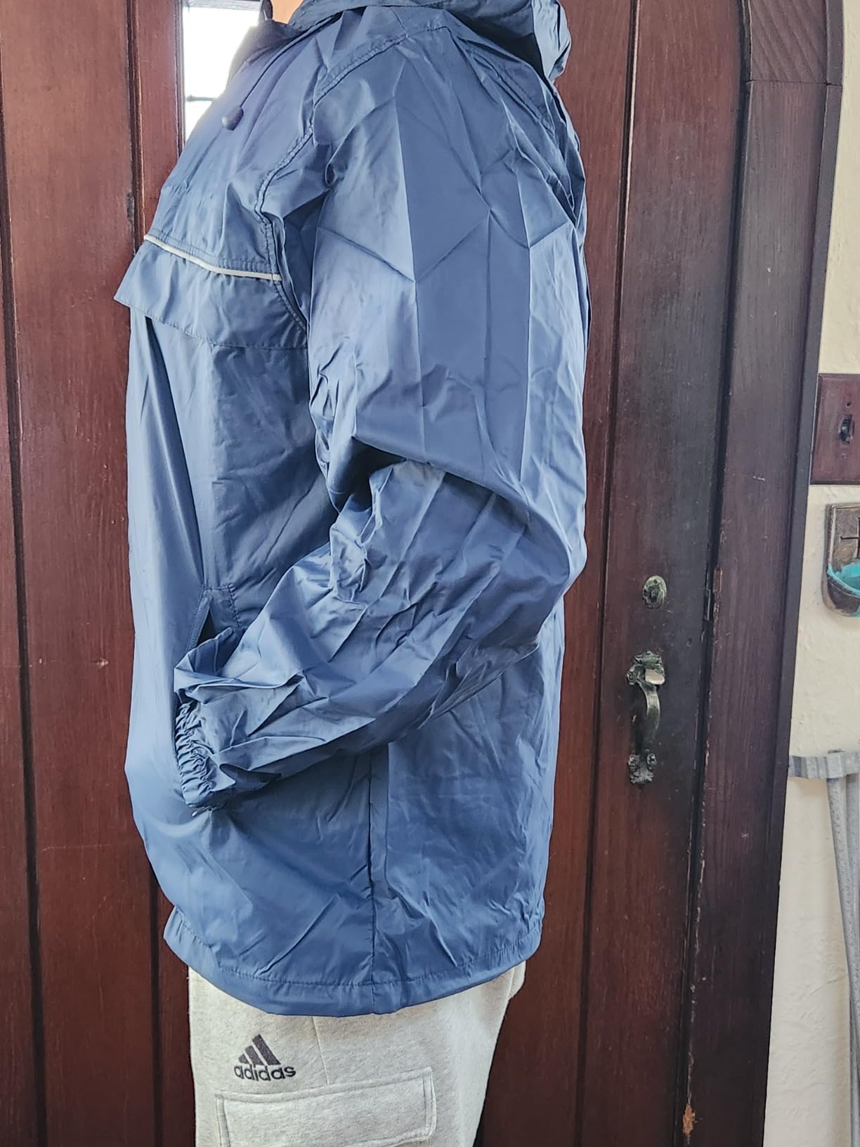 Rain Jacket Men Waterproof Windbreaker, Lightweight Hooded Raincoat for Daily Casual Customer Review Rain Jacket Men Waterproof Windbreaker, Lightweight Hooded Raincoat for Daily Casual - Customer Photo 4