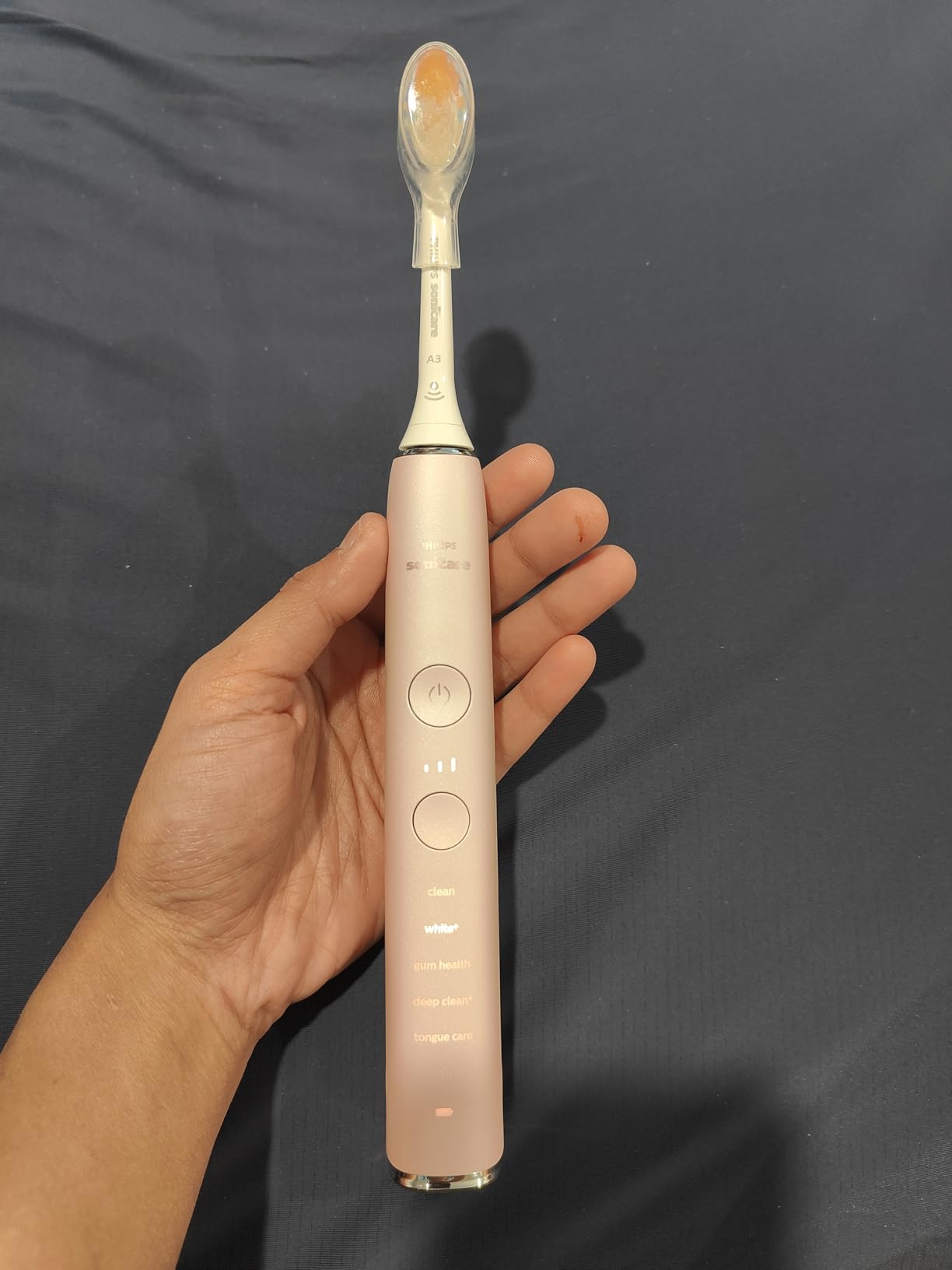 Philips Sonicare DiamondClean Smart 9500 Electric Toothbrush, Sonic Toothbrush with App, Pressure Sensor, Brush Head Detection, 5 Brushing Modes and 3 Intensity Levels, Pink, Model HX9923/21 Customer Review Philips Sonicare DiamondClean Smart 9500 Electric Toothbrush, Sonic Toothbrush with App, Pressure Sensor, Brush Head Detection, 5 Brushing Modes and 3 Intensity Levels, Pink, Model HX9923/21 - Customer Photo 1