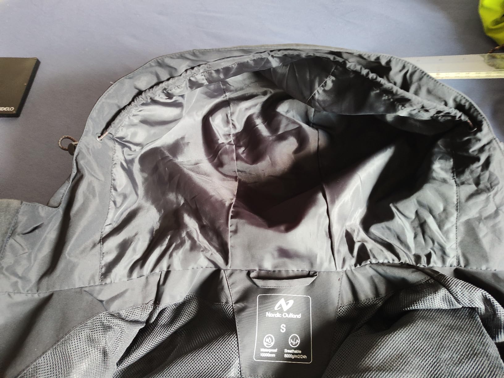 Mens Lightweight Hooded Waterproof Rain Jacket Breathable Raincoat Shell for Outdoor Mountain Hiking Customer Review Mens Lightweight Hooded Waterproof Rain Jacket Breathable Raincoat Shell for Outdoor Mountain Hiking - Customer Photo 3