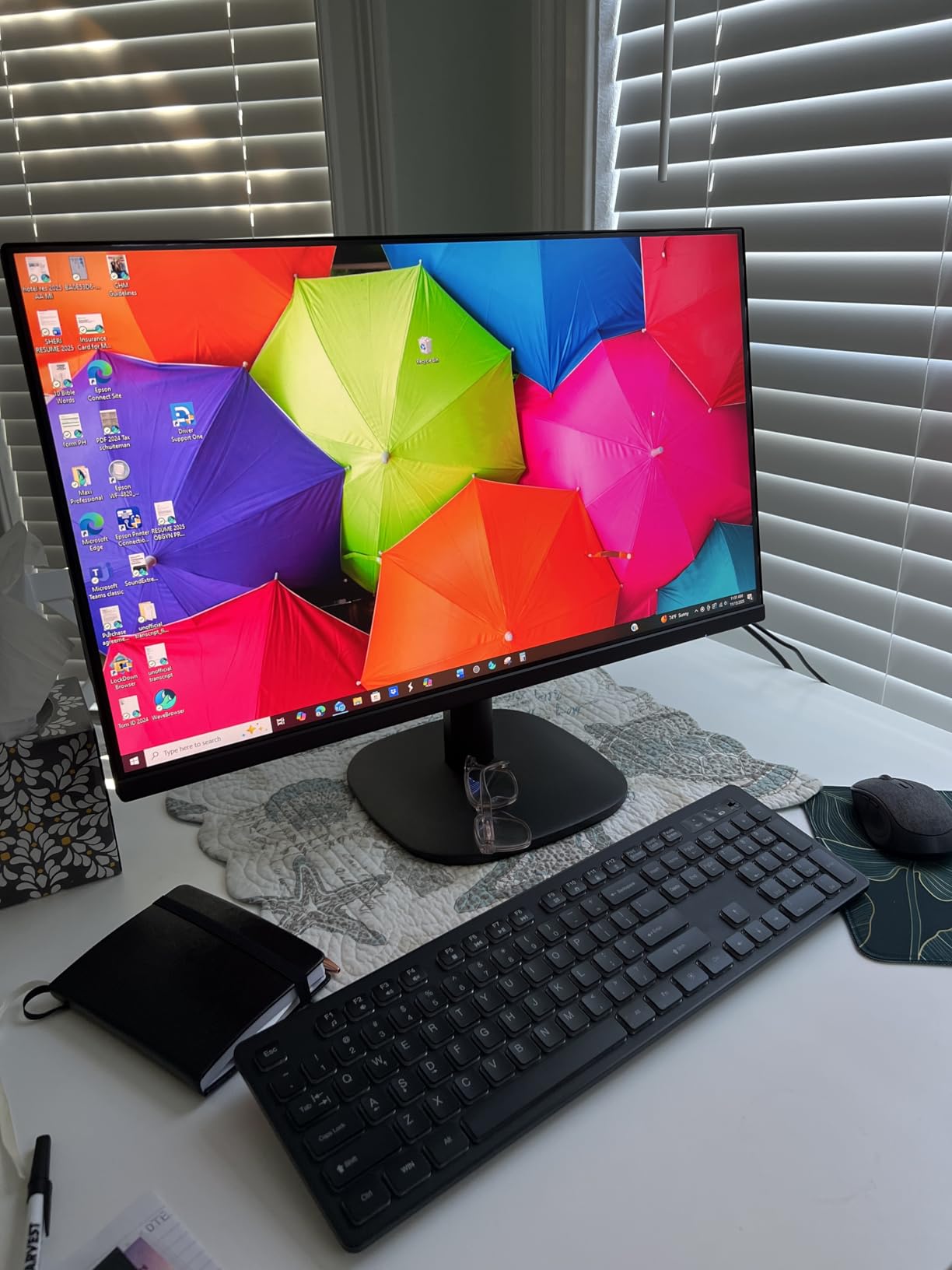 Amazon Basics 27 inch Gaming Monitor, FHD 1080P, 165Hz, VESA Compatible, Adaptive sync, 1ms Response, Black - Customer Photo 1
