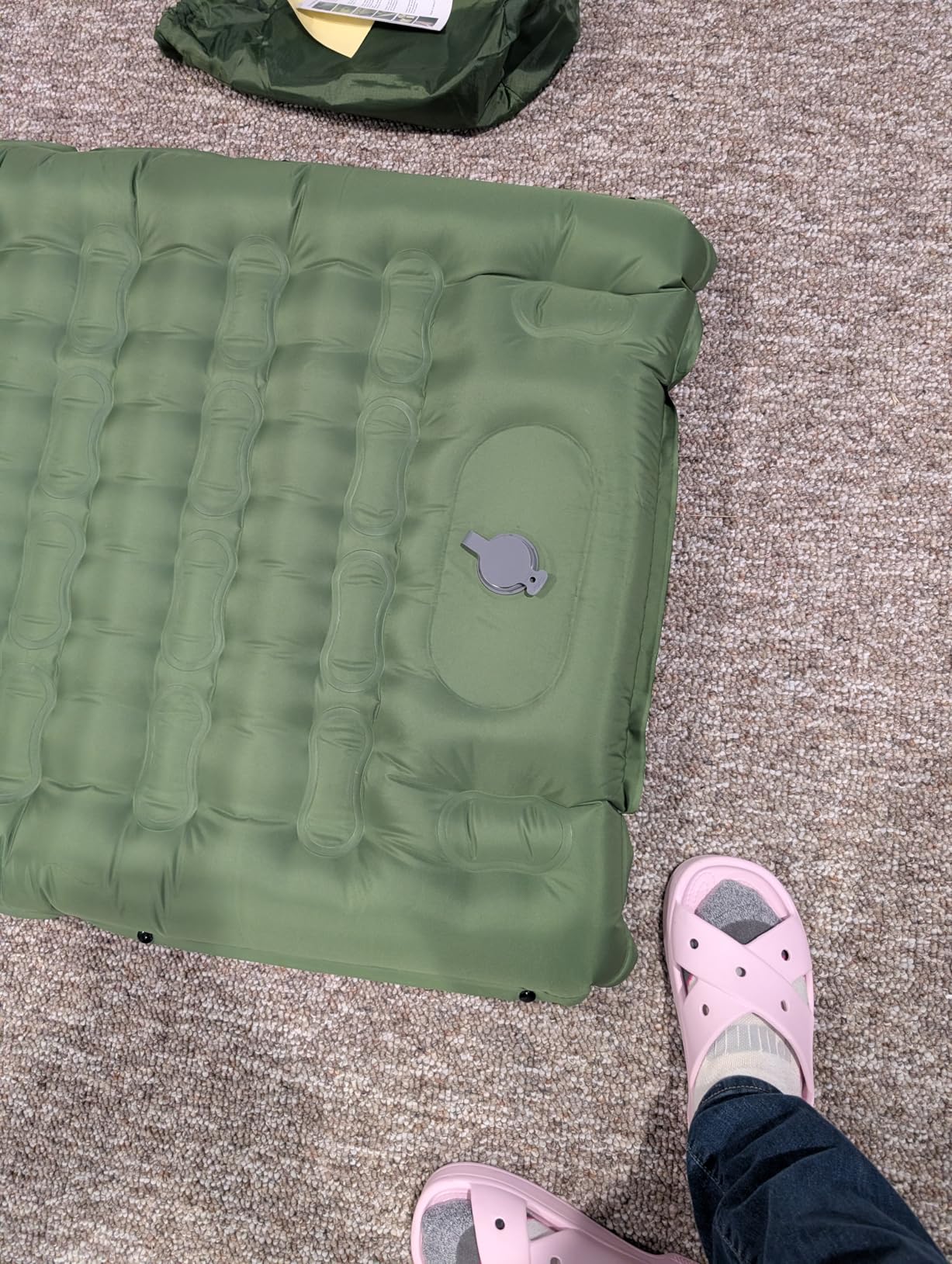 Camping Sleeping Pad, Extra Thick 5 Inch Camping Mat with Pillow Built-in Foot Pump Inflatable Sleeping Pads Compact for Camping Backpacking Hiking Traveling Tent（Green） - Customer Photo 1
