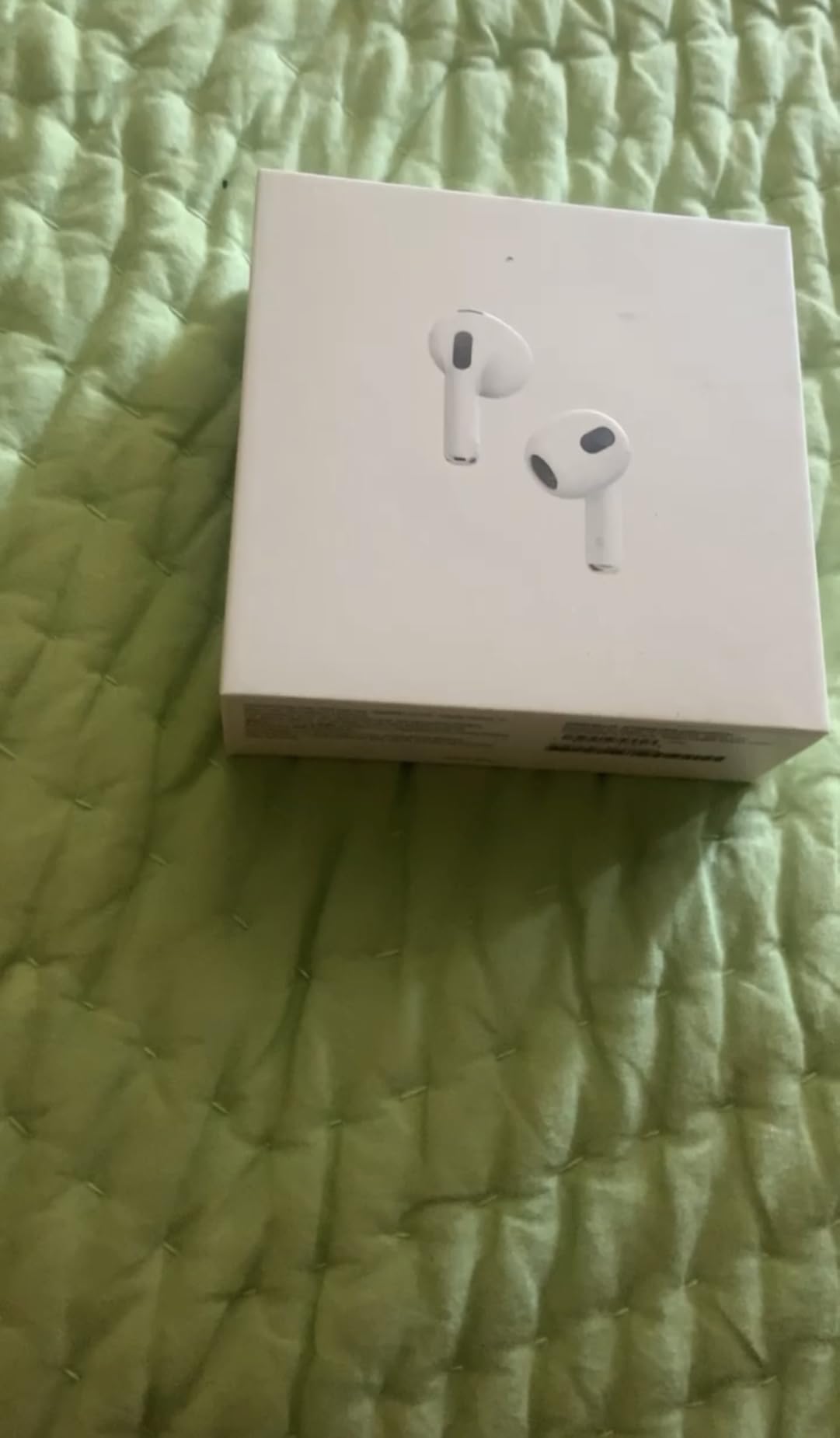 Apple AirPods (3rd Generation) Wireless Ear Buds, Bluetooth Headphones, Personalized Spatial Audio, Sweat and Water Resistant, Lightning Charging Case Included, Up to 30 Hours of Battery Life Customer Review Apple AirPods (3rd Generation) Wireless Ear Buds, Bluetooth Headphones, Personalized Spatial Audio, Sweat and Water Resistant, Lightning Charging Case Included, Up to 30 Hours of Battery Life - Customer Photo 1