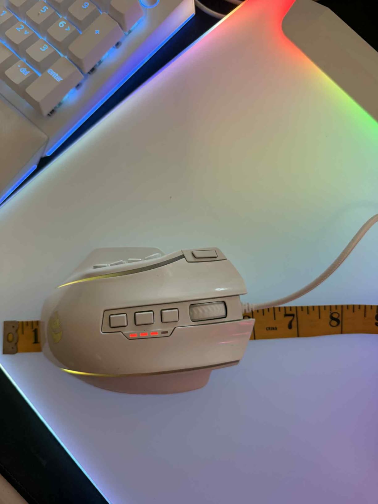 Redragon Wireless Gaming Mouse, MMO Gaming Mouse UP 16,000 DPI, 16 Macro Programmable Buttons, RGB Rechargeable Mouse with 12 Side Buttons, 70Hrs for PC Laptop MOBA FPS, White,M901P-WS Customer Review Redragon Wireless Gaming Mouse, MMO Gaming Mouse UP 16,000 DPI, 16 Macro Programmable Buttons, RGB Rechargeable Mouse with 12 Side Buttons, 70Hrs for PC Laptop MOBA FPS, White,M901P-WS - Customer Photo 3
