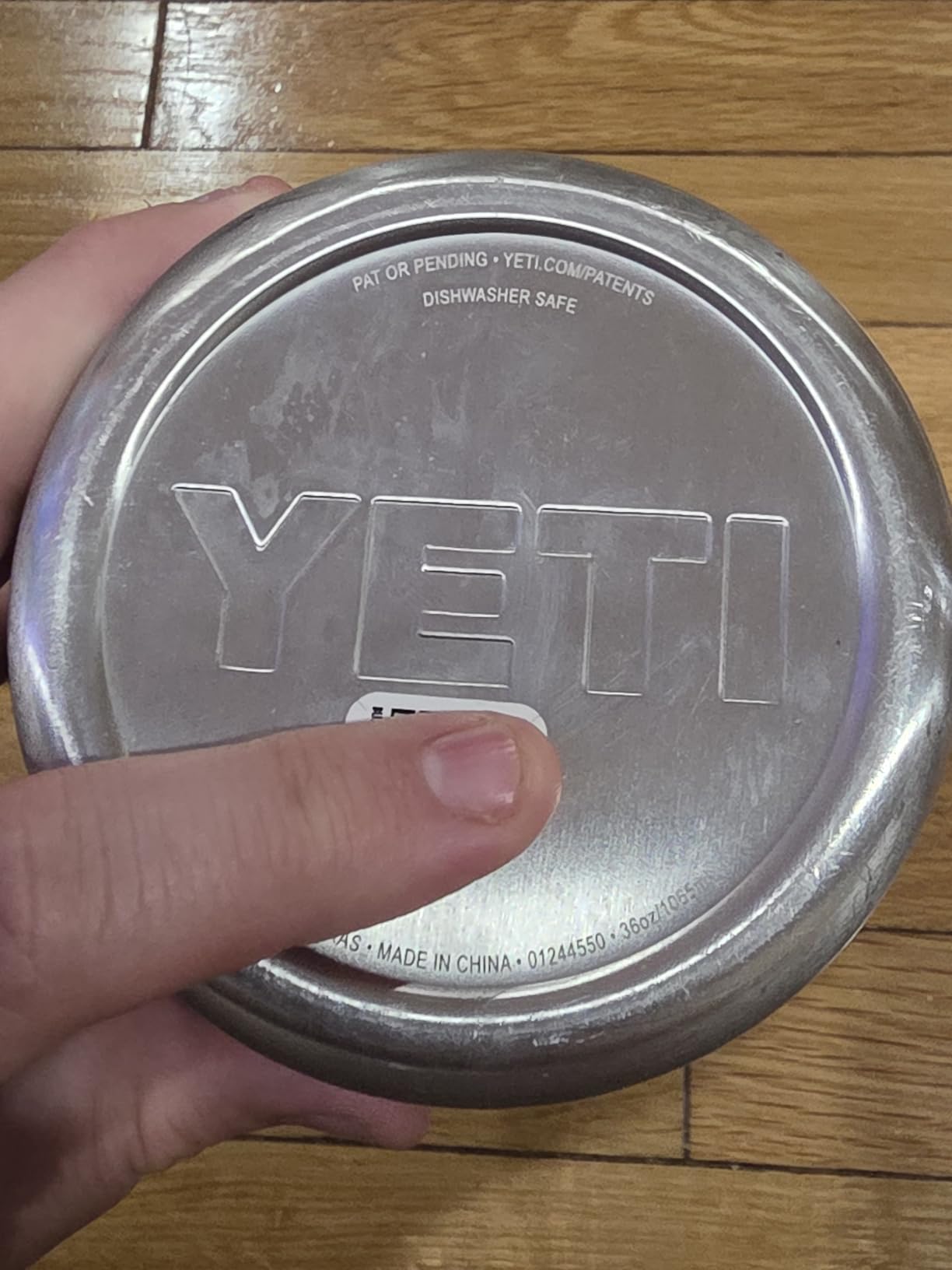 YETI Rambler 36 oz Bottle, Vacuum Insulated, Leakproof, Stainless Steel with Chug Cap Customer Review YETI Rambler 36 oz Bottle, Vacuum Insulated, Leakproof, Stainless Steel with Chug Cap - Customer Photo 1