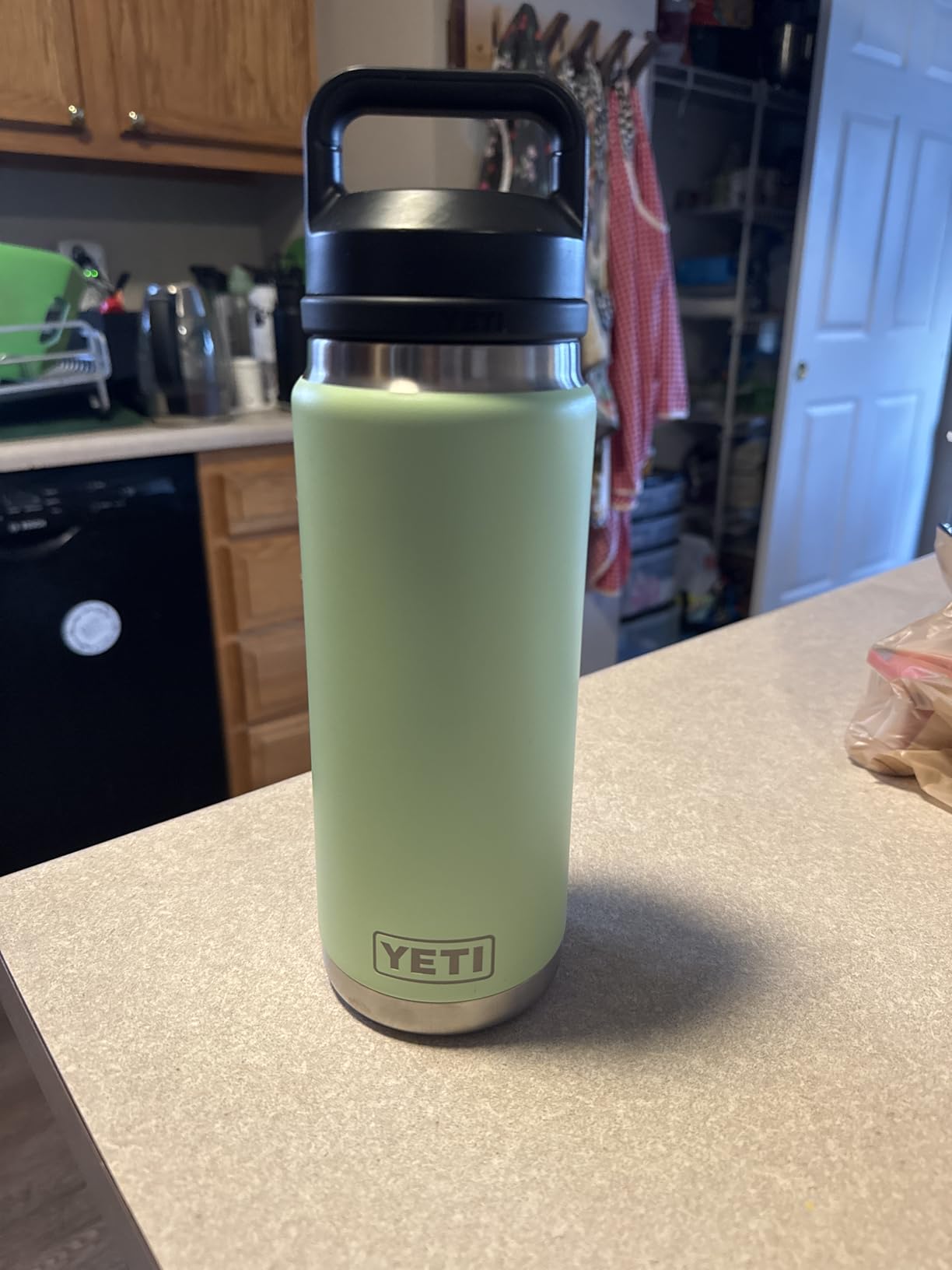 YETI Rambler 26 oz Bottle, Vacuum Insulated, Leakproof, Stainless Steel with Chug Cap Customer Review YETI Rambler 26 oz Bottle, Vacuum Insulated, Leakproof, Stainless Steel with Chug Cap - Customer Photo 3