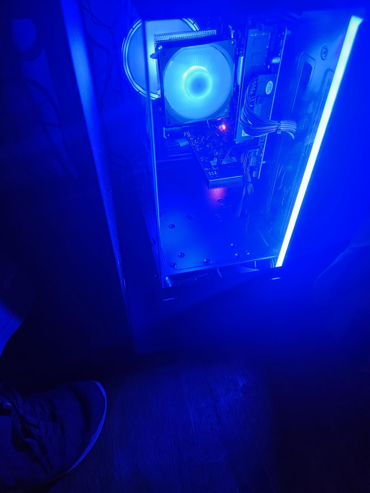 SAAV X1 Prebuilt Gaming PC Bundle with Monitor 22in, Intel 3.7GHz, 16GB RAM, AMD Radeon RX 560 GDDR5, 512GB NVME, WiFi6, Windows 11, Mouse Keyboard, Gaming PC Setup, PC Gaming Computer Desktop - Customer Photo 2