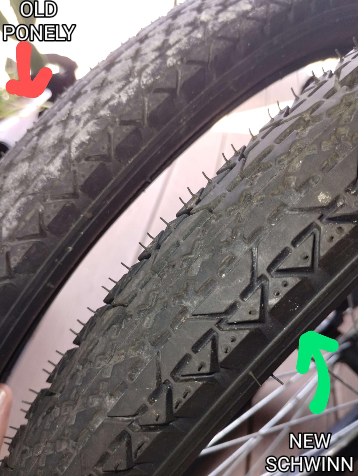 Schwinn Replacement Bike Tire, Folding Kevlar Puncture Guard Tire, Steel Bead Construction, Replacement for Mountain, Hybrid or Cruiser Bicycles Customer Review Schwinn Replacement Bike Tire, Folding Kevlar Puncture Guard Tire, Steel Bead Construction, Replacement for Mountain, Hybrid or Cruiser Bicycles - Customer Photo 2