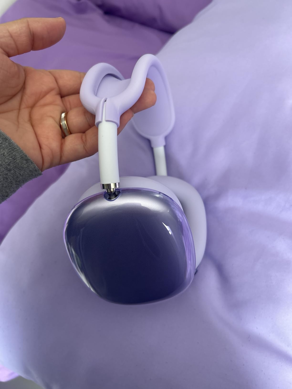 Apple AirPods Max Wireless Over-Ear Headphones, Pro-Level Active Noise Cancellation, Transparency Mode, Personalized Spatial Audio, USB-C Charging, Bluetooth Headphones for iPhone - Blue Customer Review Apple AirPods Max Wireless Over-Ear Headphones, Pro-Level Active Noise Cancellation, Transparency Mode, Personalized Spatial Audio, USB-C Charging, Bluetooth Headphones for iPhone - Blue - Customer Photo 2