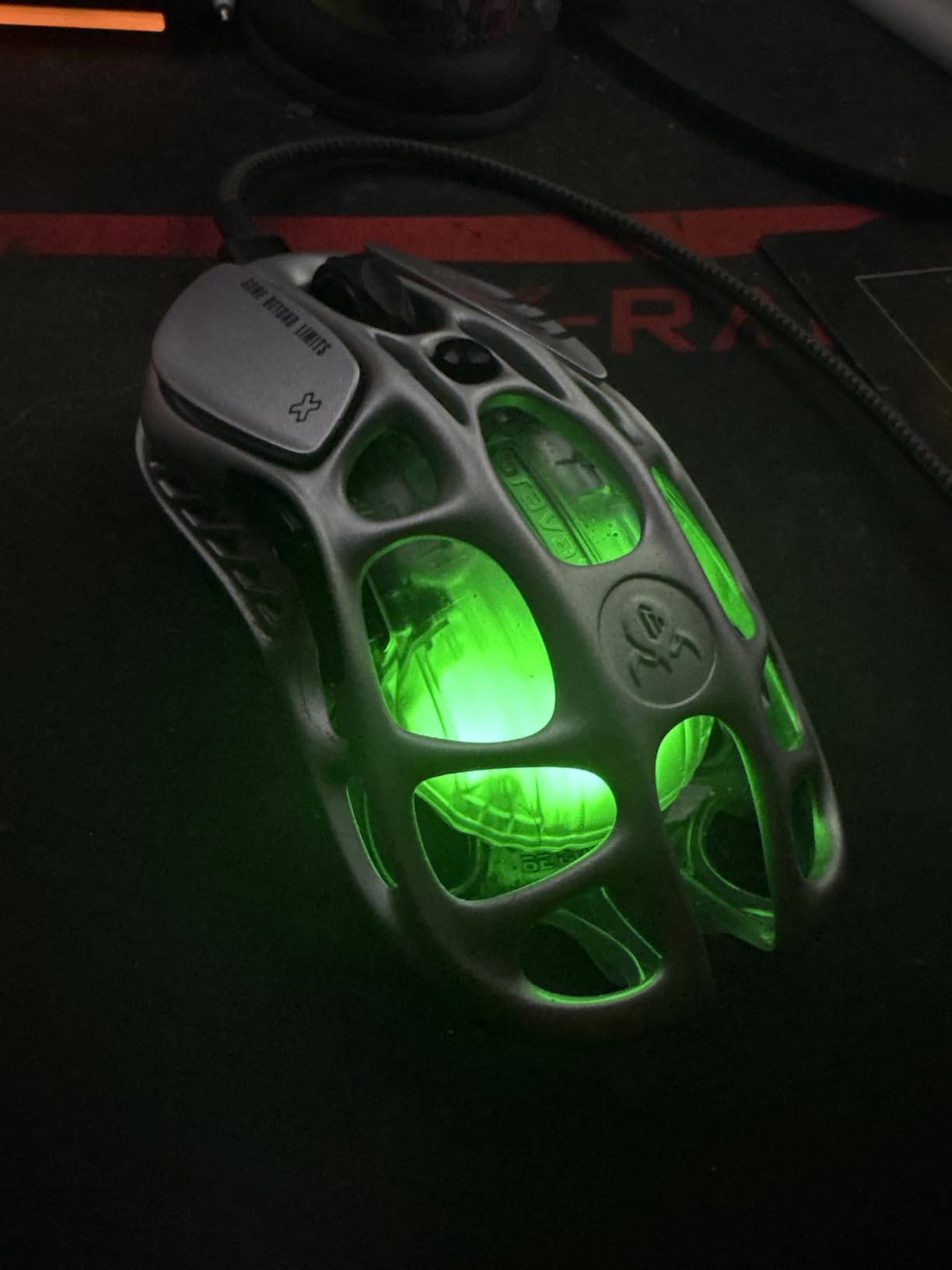 GravaStar Mercury M1 Pro Gaming Mouse, Lightweight Magnesium Alloy, 26,000 DPI, PAW3395DM Sensor, 5 Programmable Buttons, Support Wired/2.4GHz/BT, Up to 200 Hours Battery Life (Gradient Black) Customer Review GravaStar Mercury M1 Pro Gaming Mouse, Lightweight Magnesium Alloy, 26,000 DPI, PAW3395DM Sensor, 5 Programmable Buttons, Support Wired/2.4GHz/BT, Up to 200 Hours Battery Life (Gradient Black) - Customer Photo 2