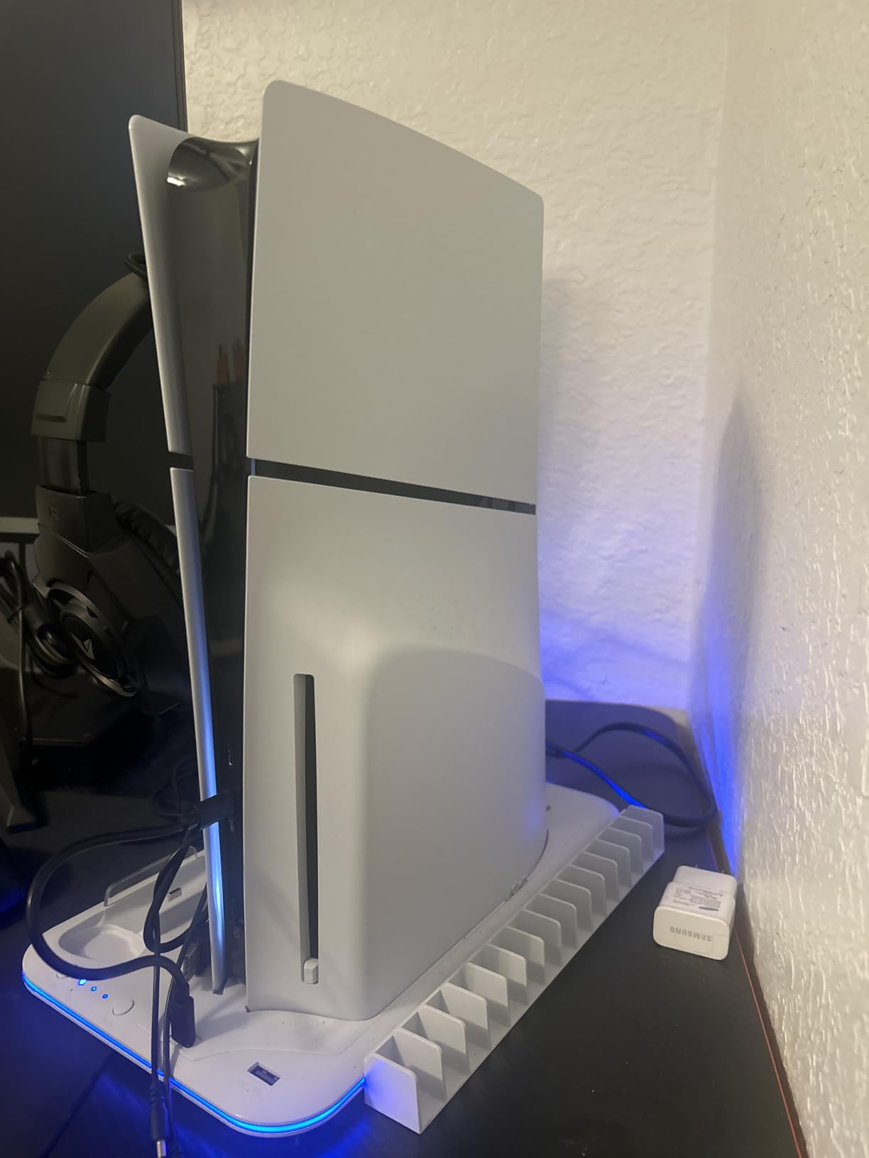 PS5 Console - Fortnite Cobalt Star Disc Edition Customer Review PS5 Console - Fortnite Cobalt Star Disc Edition - Customer Photo 2