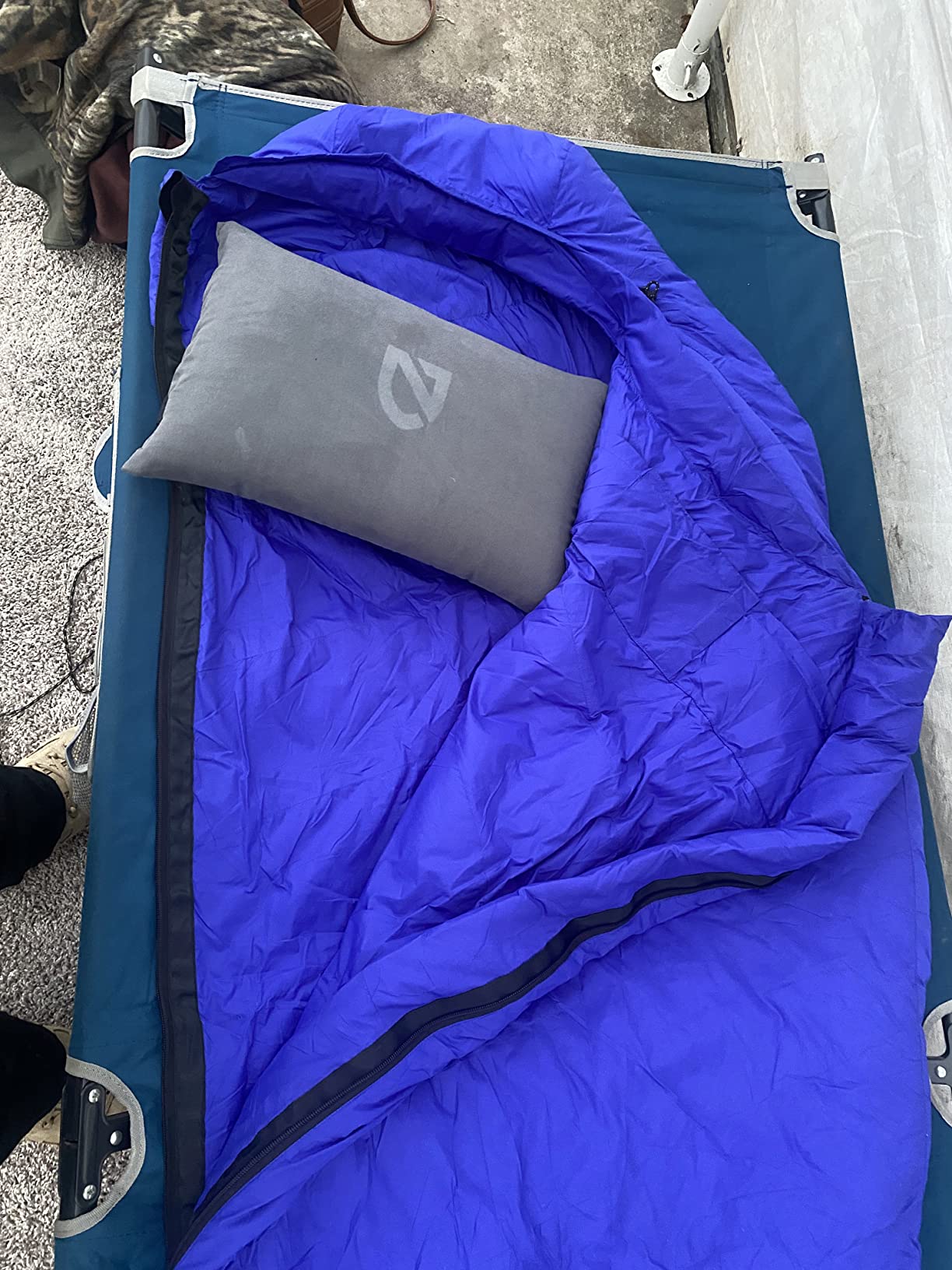 NEMO Equipment Fillo Backpacking & Camping Pillow - Black Pearl/Birch Bud - One Size Customer Review NEMO Equipment Fillo Backpacking & Camping Pillow - Black Pearl/Birch Bud - One Size - Customer Photo 4