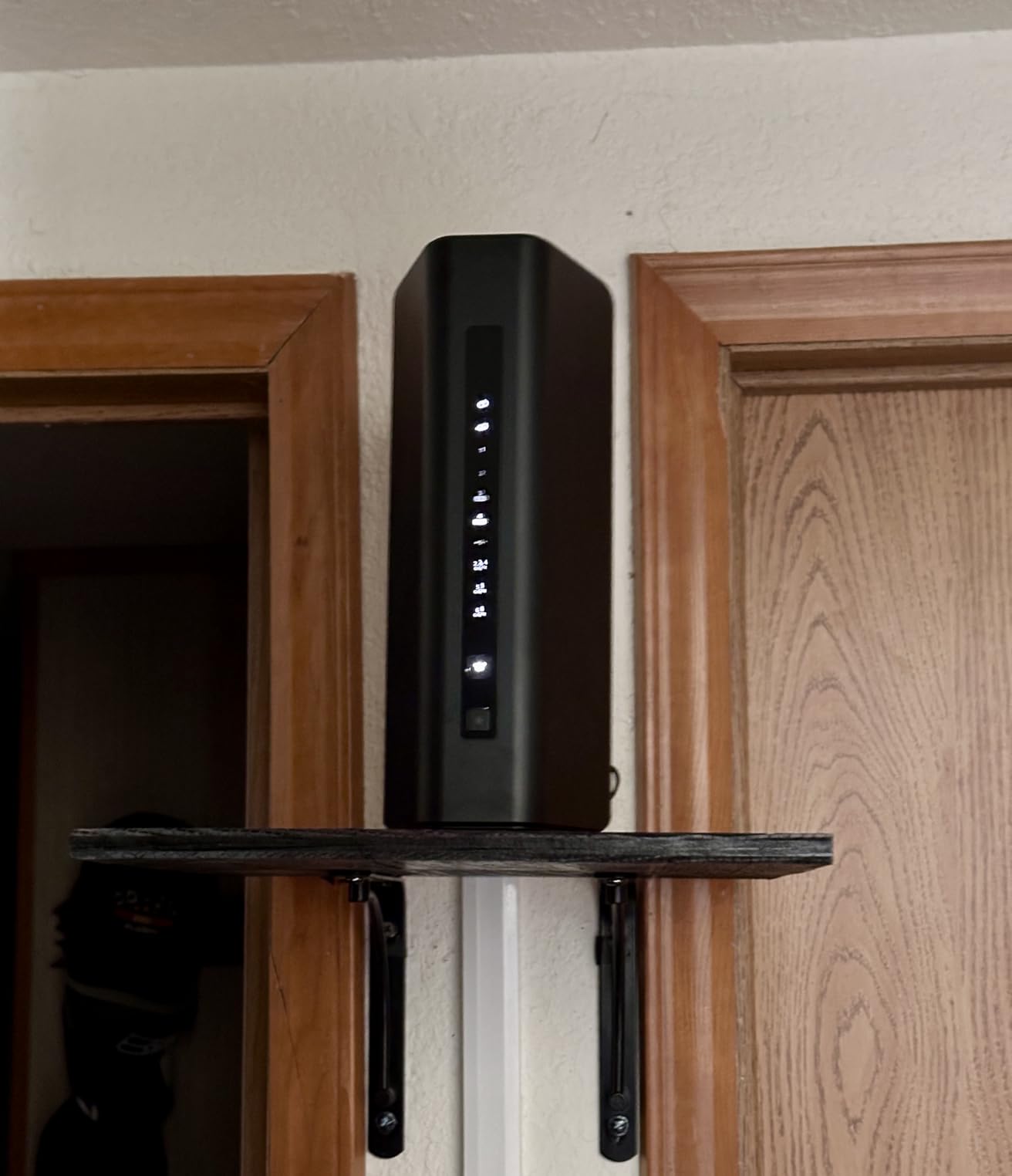 NETGEAR Nighthawk WiFi 7 Router (BE9300) – Router Only, 9.3Gbps Wireless Speed, 2.5 Gigabit Internet Port, Tri-Band for Gaming, Covers 2,500 sq. ft., 100 Devices, VPN – Free Expert Help - Customer Photo 4