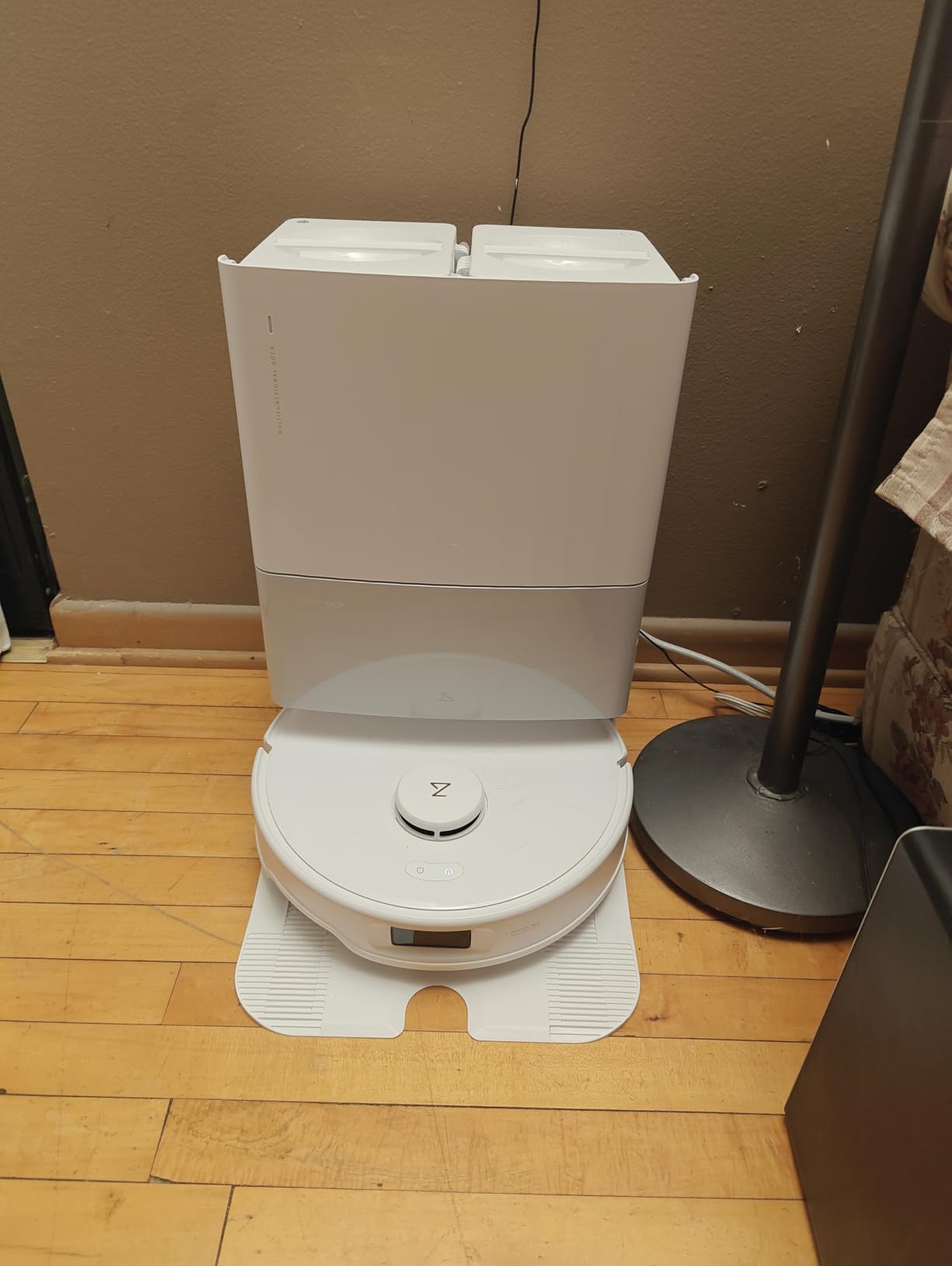 Roborock Qrevo Edge S5A Robot Vacuum and Mop, 18,500Pa, Zero-Tangling, DuoDivide Main Brush, FlexiArm Side Brush, Hot Water Mop Washing & Self-Cleaning, Warm Air Drying, Self-Emptying, White - Customer Photo 1