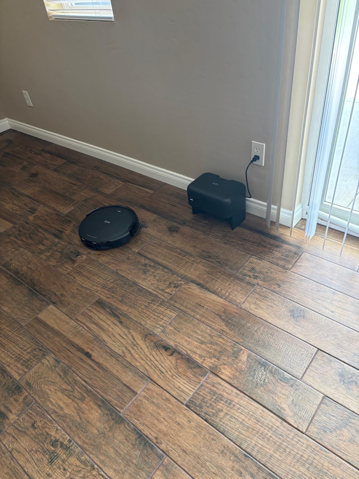 eufy C10 Robot Vacuum Self Emptying, 8 Weeks Hands Free, Advanced Smart Mapping with LiDAR Navigation, 2.85-Inch Slim Design, Powerful Suction, Edge Expansion Brush for Pet Hair - Customer Photo 3