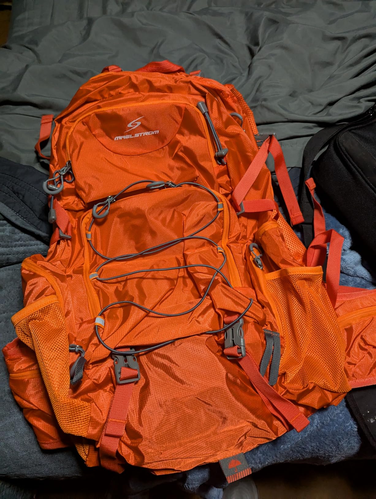Maelstrom Hiking Backpack,40L Waterproof Camping Backpack,Men Women Packable Hiking Daypack with Rain Cover,Lightweight Travel Backpack-Green Customer Review Maelstrom Hiking Backpack,40L Waterproof Camping Backpack,Men Women Packable Hiking Daypack with Rain Cover,Lightweight Travel Backpack-Green - Customer Photo 4