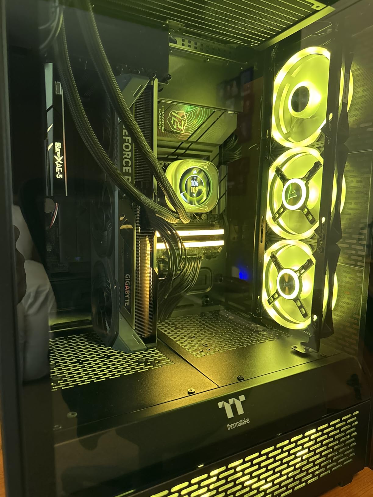 GeForce RTX 5070 Gaming OC 12G Graphics Card, 12GB 192-bit GDDR7, PCIe 5.0, WINDFORCE Cooling System, GV-N5070GAMING OC-12GD Video Card Customer Review GeForce RTX 5070 Gaming OC 12G Graphics Card, 12GB 192-bit GDDR7, PCIe 5.0, WINDFORCE Cooling System, GV-N5070GAMING OC-12GD Video Card - Customer Photo 2