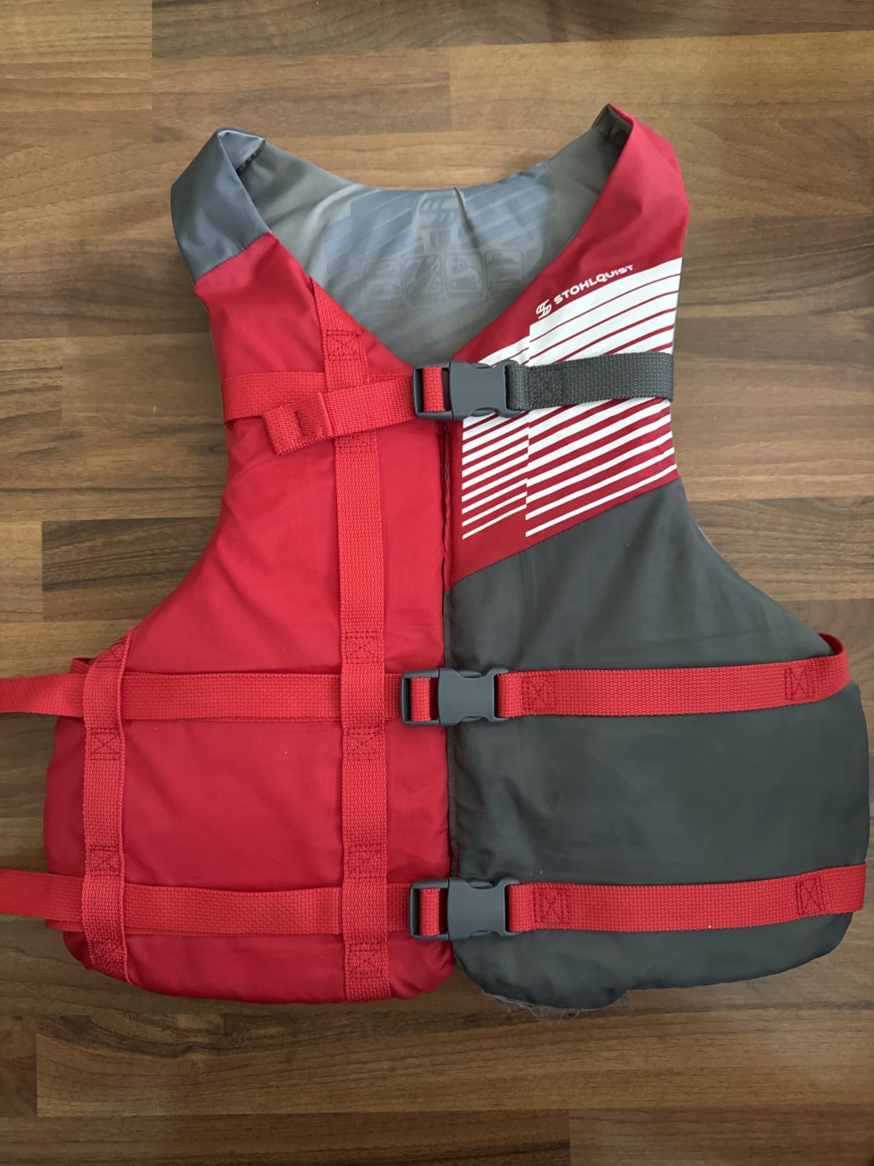 Stohlquist FIT Adult Life Jacket, US Coast Guard Approved Type III Life Vest, PFD for Men and Women, Easily Adjustable, Lightweight and High Buoyancy - Universal Fit (30-52 Stohlquist FIT Adult Life Jacket, US Coast Guard Approved Type III Life Vest, PFD for Men and Women, Easily Adjustable, Lightweight and High Buoyancy - Universal Fit (30-52
