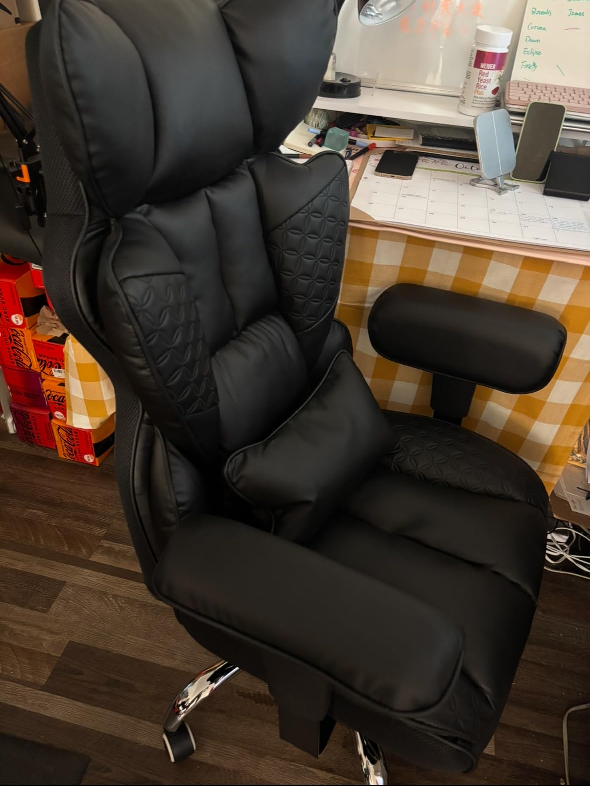 GTRACING Big and Tall Gaming Chair 400lbs Heavy Duty Office Chair with Foot Rest & Ergonomic Pocket Spring Lumbar Support, High Back 3D Saddle Shaped Cushion for Back Pain Relief, Matte-Black - Customer Photo 2
