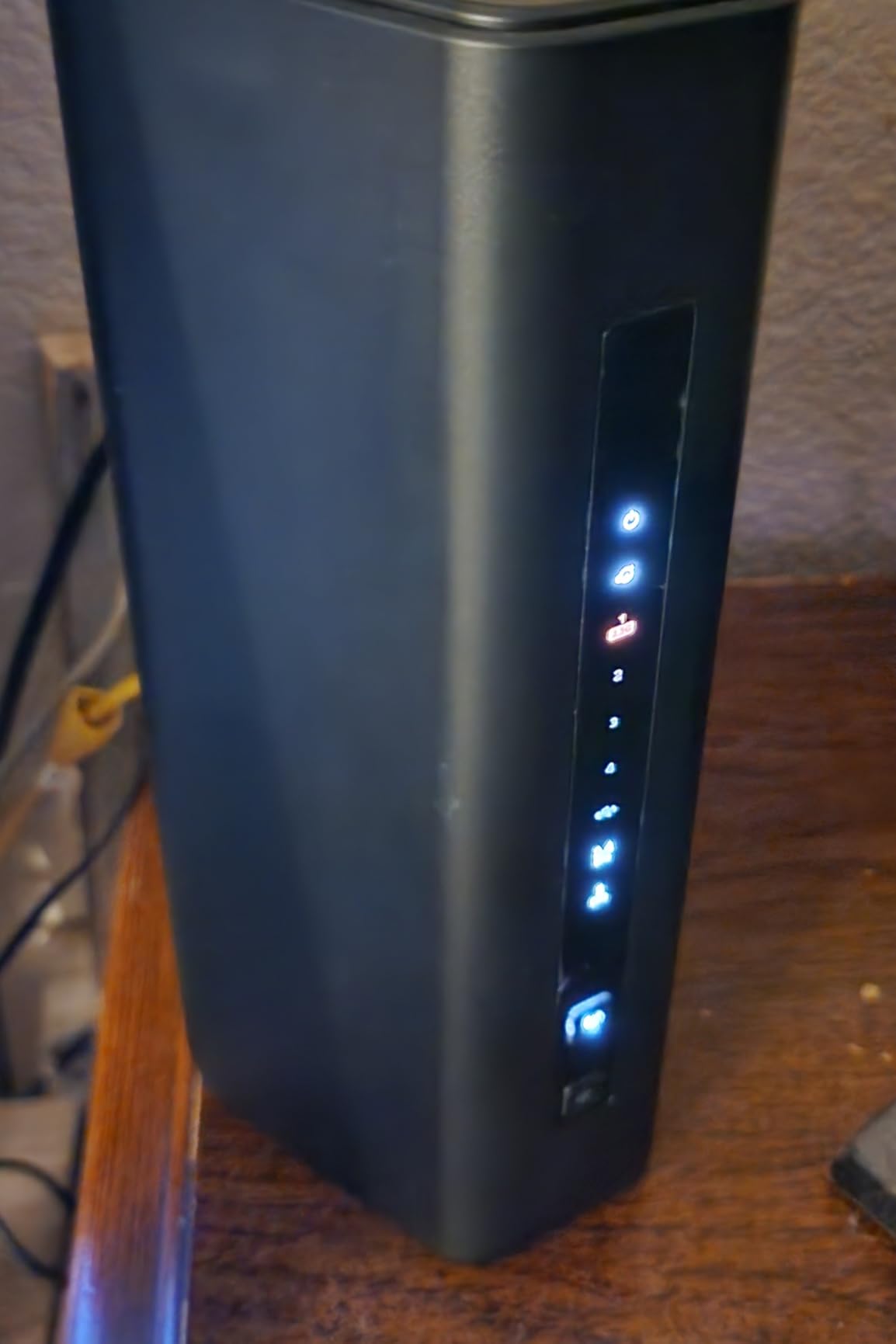 NETGEAR Nighthawk Dual-Band WiFi 7 Router (RS140) - Router Only, BE5000 Wireless Speed (up to 5.0 Gbps) - Covers up to 2,250 sq. ft., 80 Devices - 2.5 Gig Internet Port – Free Expert Help - Customer Photo 1