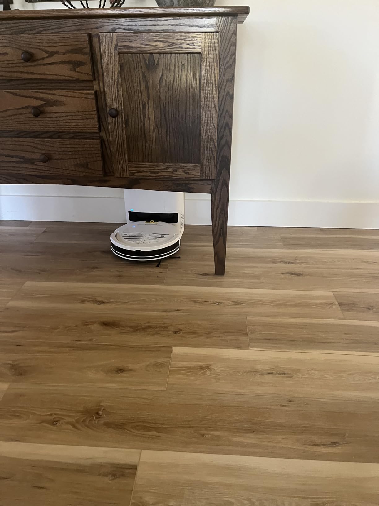 Shark Navigator Robot Vacuum and Self-Empty Base with Bagless 60-Day Capacity Self-Empty Base, SmartPath Navigation, Powerful Pet Hair Pickup, Anti-Hair Wrap, For Carpets & Hard Floors, Grey, RV2120AE Customer Review Shark Navigator Robot Vacuum and Self-Empty Base with Bagless 60-Day Capacity Self-Empty Base, SmartPath Navigation, Powerful Pet Hair Pickup, Anti-Hair Wrap, For Carpets & Hard Floors, Grey, RV2120AE - Customer Photo 1