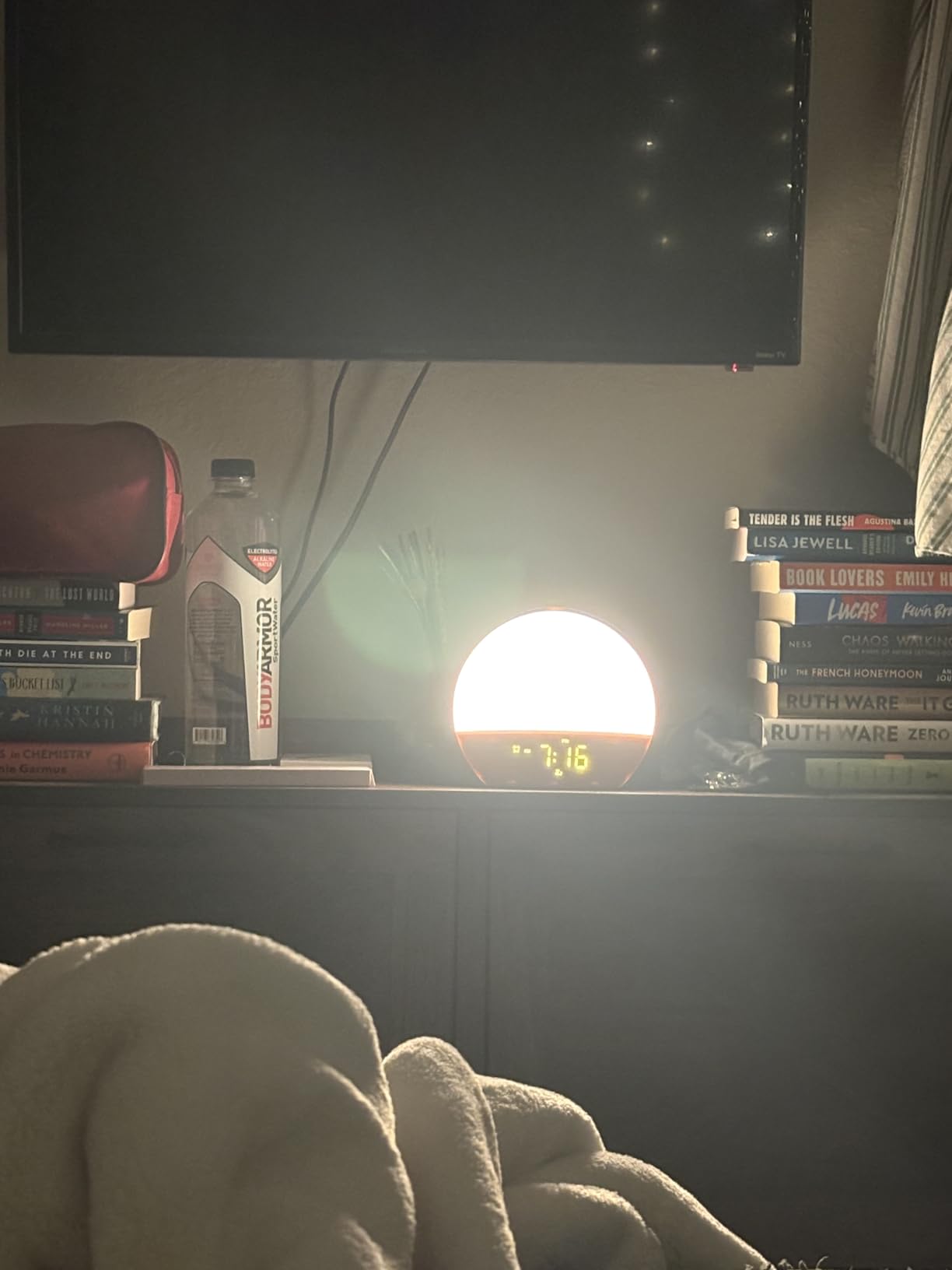 Sunrise Alarm Clock with Sound Machine - Wake Up Light, Wood Grain, Bluetooth, Dual Digital Alarm Clocks for Bedrooms, Adjustable Brightness, 30 Sleep Sounds, White Noise Machine for Baby & Adults Customer Review Sunrise Alarm Clock with Sound Machine - Wake Up Light, Wood Grain, Bluetooth, Dual Digital Alarm Clocks for Bedrooms, Adjustable Brightness, 30 Sleep Sounds, White Noise Machine for Baby & Adults - Customer Photo 2