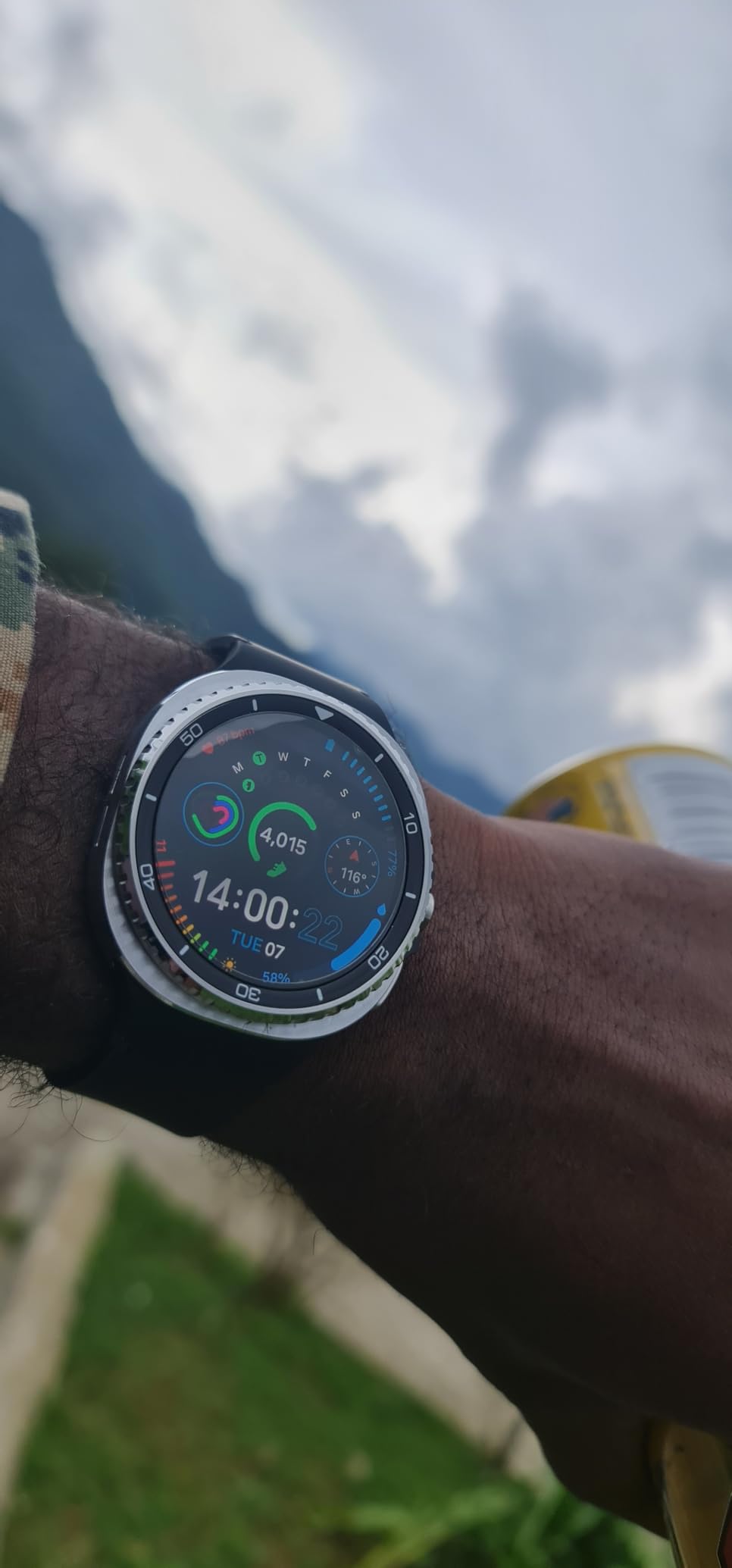 Samsung Galaxy Watch 8 (2025) 44mm Bluetooth Smartwatch, Cushion Design, Fitness Tracker, Sleep Coaching, Running Coach, Energy Score, Heart Rate Tracking, Graphite [US Version, 2 Yr Warranty] - Customer Photo 2