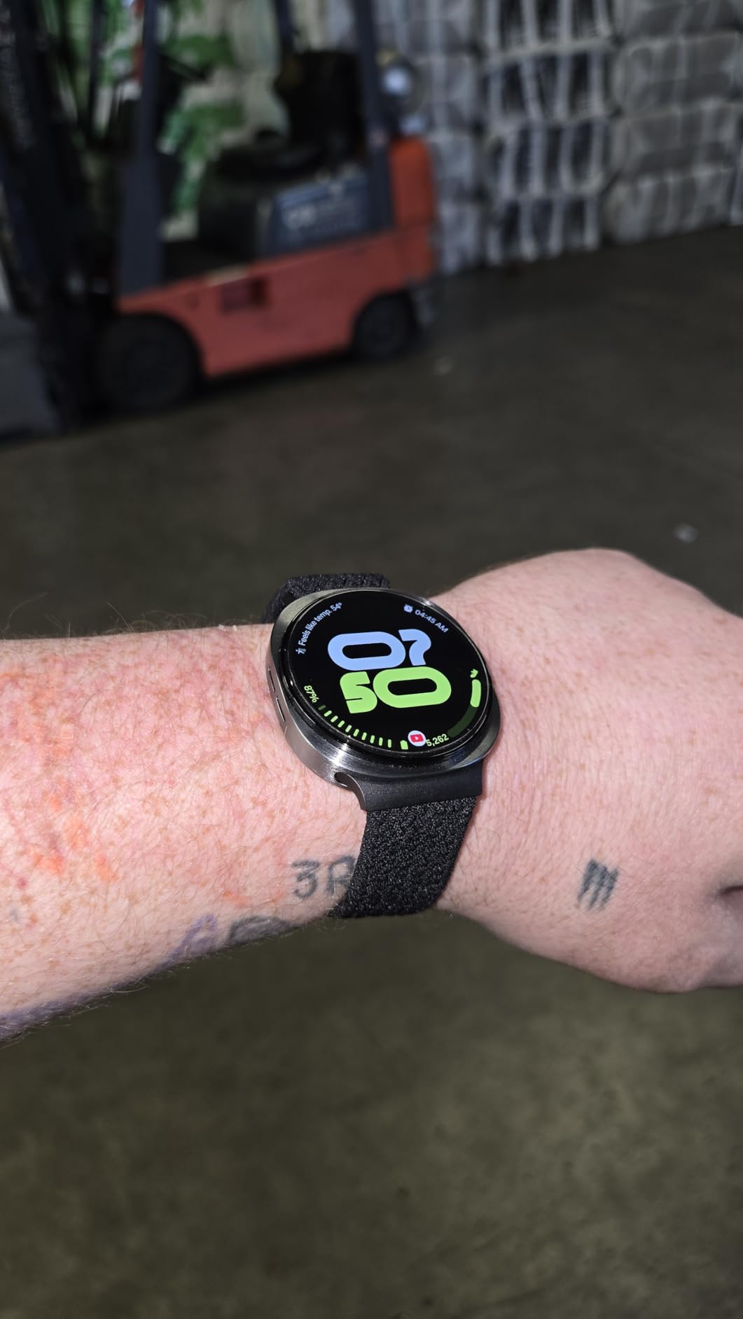 Samsung Galaxy Watch 8 (2025) 44mm Bluetooth Smartwatch, Cushion Design, Fitness Tracker, Sleep Coaching, Running Coach, Energy Score, Heart Rate Tracking, Graphite [US Version, 2 Yr Warranty] - Customer Photo 2