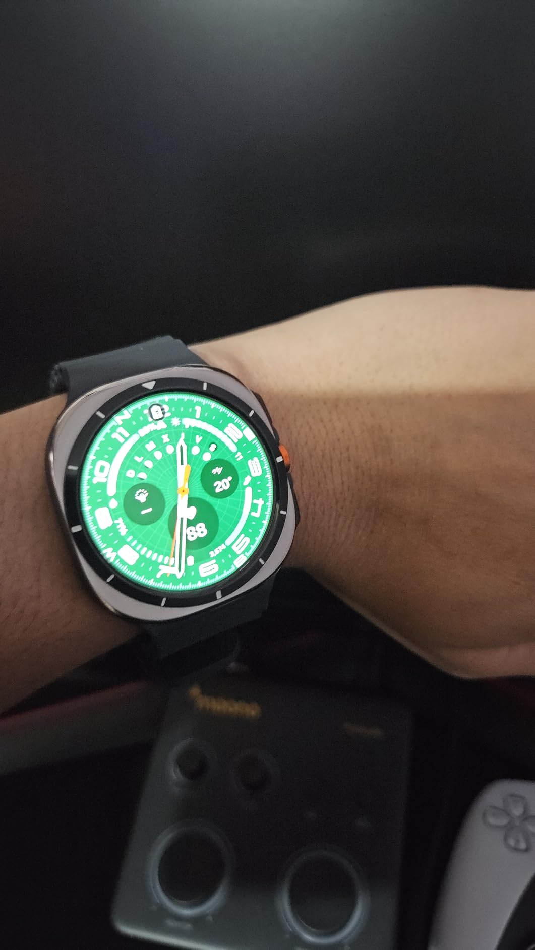 Samsung Galaxy Watch Ultra (2025) 47mm LTE Smartwatch, Titanium Casing, Advanced Sleep Coaching, Running Coach, Energy Score, Heart Rate Tracking, GPS, Titanium Silver [US Version, 2 Yr Warranty] - Customer Photo 2