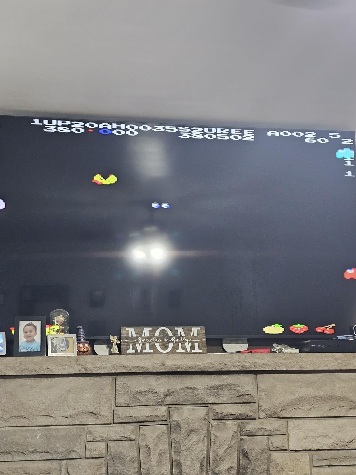 Wireless Retro Game Console Built-in 20000+ Games and 23 Emulators, 2026 New Plug & Play Retro Gaming Console with 4K Output & Dual 2.4G Controllers, Games Nostalgic Stick for Christmas Gift (64GB) - Customer Photo 2