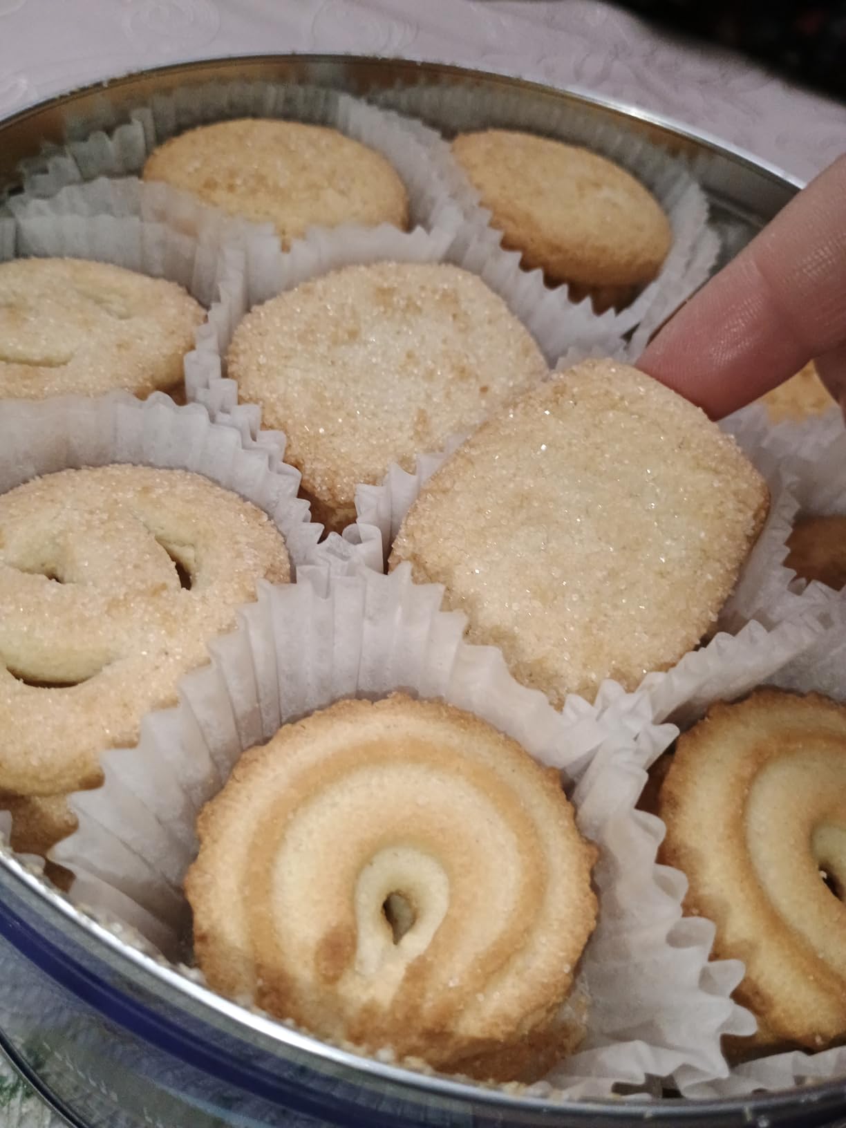Royal Dansk Danish Butter Cookies, Premium Assorted Cookies in Gift Tin, Great for Sharing and Gifting, 12 oz - Customer Photo 2