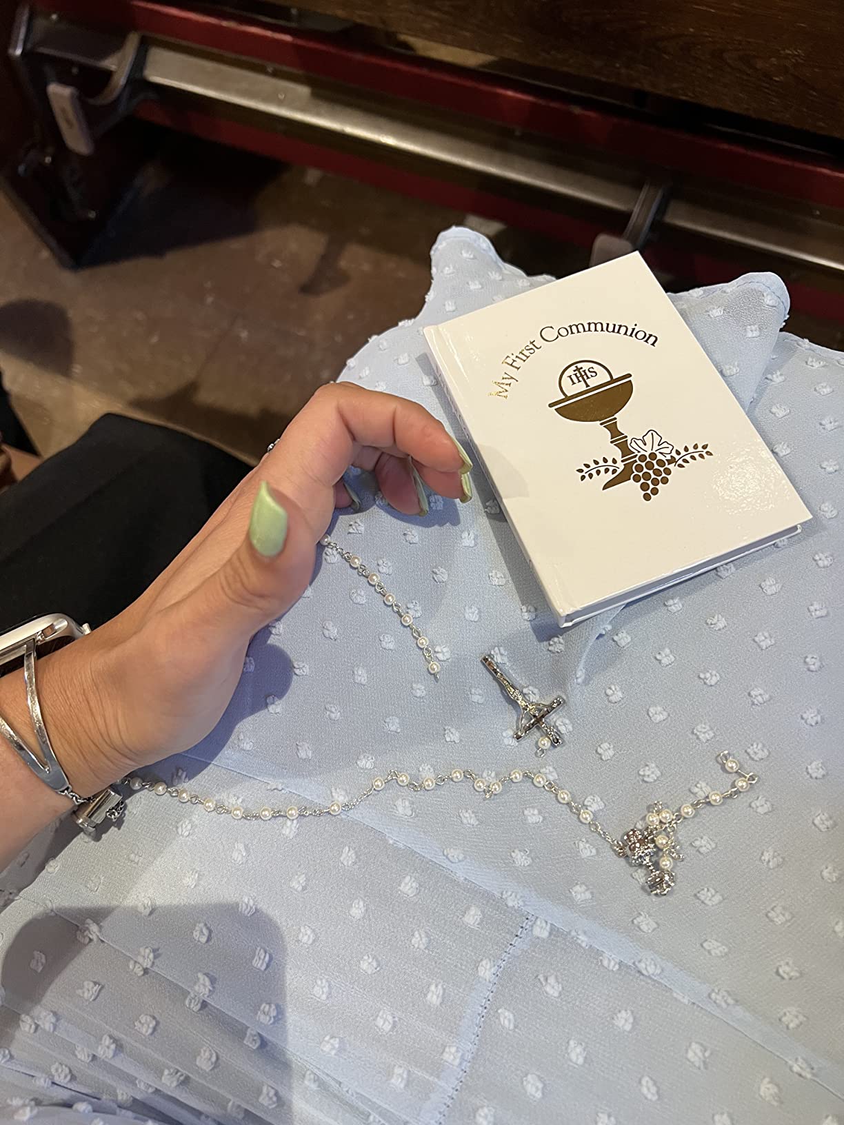 Roman 5-Piece My First Communion Gift Set for Girls – White & Gold Book and Accessory Bundle - Customer Photo 2