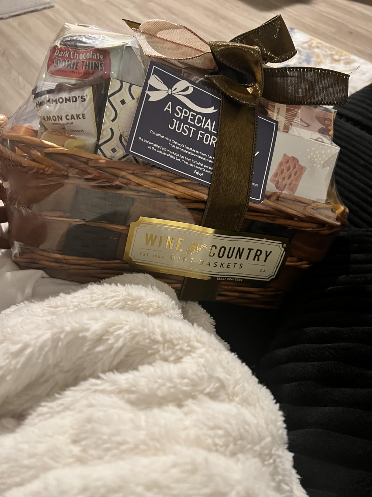 Wine Country Gift Baskets The Bon Appetit Gourmet Gift Basket Gift for Families College Students Appreciation Thank You Congratulations Get Well Soon Care Package Customer Review Wine Country Gift Baskets The Bon Appetit Gourmet Gift Basket Gift for Families College Students Appreciation Thank You Congratulations Get Well Soon Care Package - Customer Photo 2