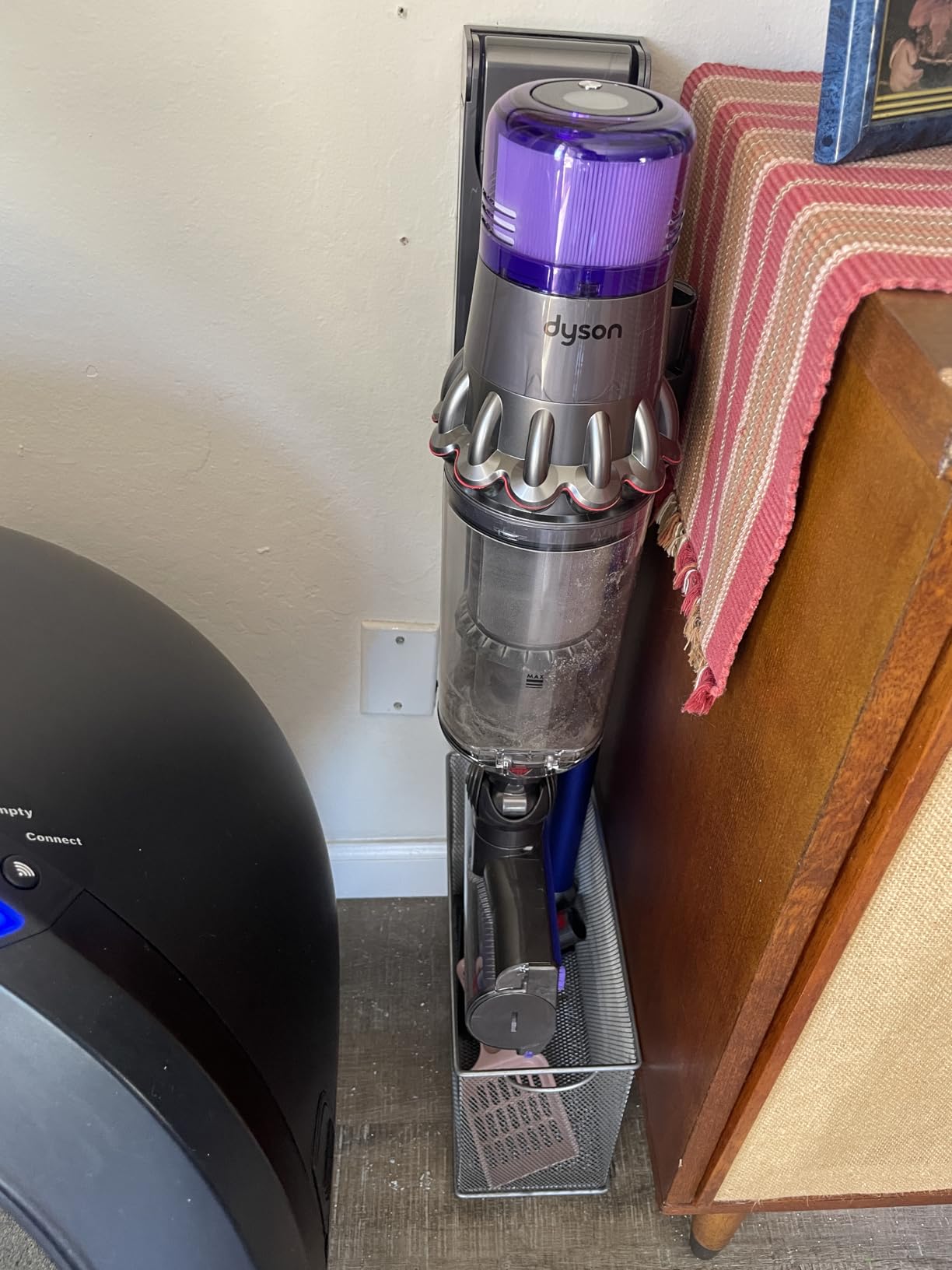 Dyson V11 Origin Cordless Vacuum, 185AW, 3 Power Modes, Up to 60 Minutes, Deep Cleans Hard Floors and Carpets, Detangles pet Hair, Converts to Handheld Customer Review Dyson V11 Origin Cordless Vacuum, 185AW, 3 Power Modes, Up to 60 Minutes, Deep Cleans Hard Floors and Carpets, Detangles pet Hair, Converts to Handheld - Customer Photo 1