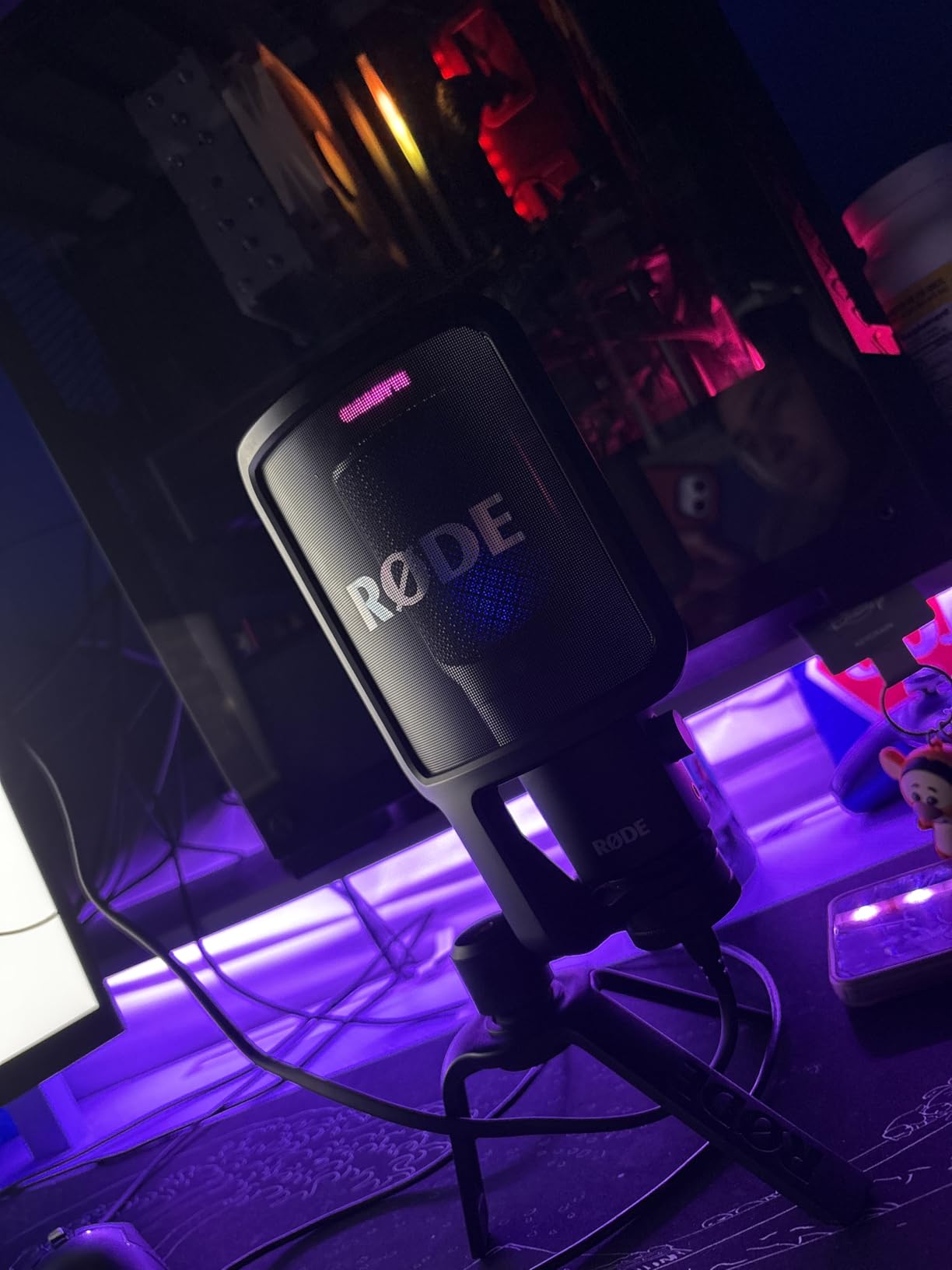 RØDE NT-USB+ Professional-Grade USB Condenser Microphone For Recording Studio Quality Audio Directly To A Computer Or Mobile Device, Black - Customer Photo 002