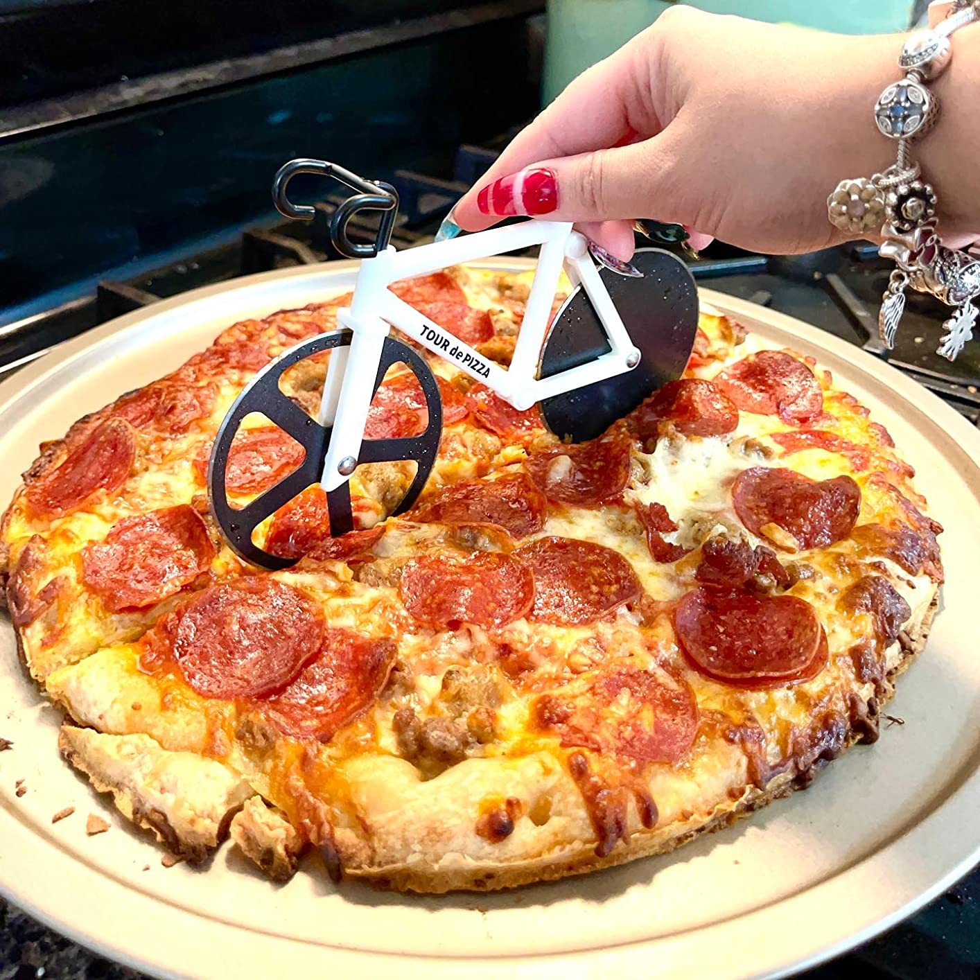 Bicycle Pizza Cutter - TOUR de PIZZA Cutter with Display Stand - White Elephant Gifts, Kitchen Gagdets, Funny Gift Ideas - Customer Photo 1