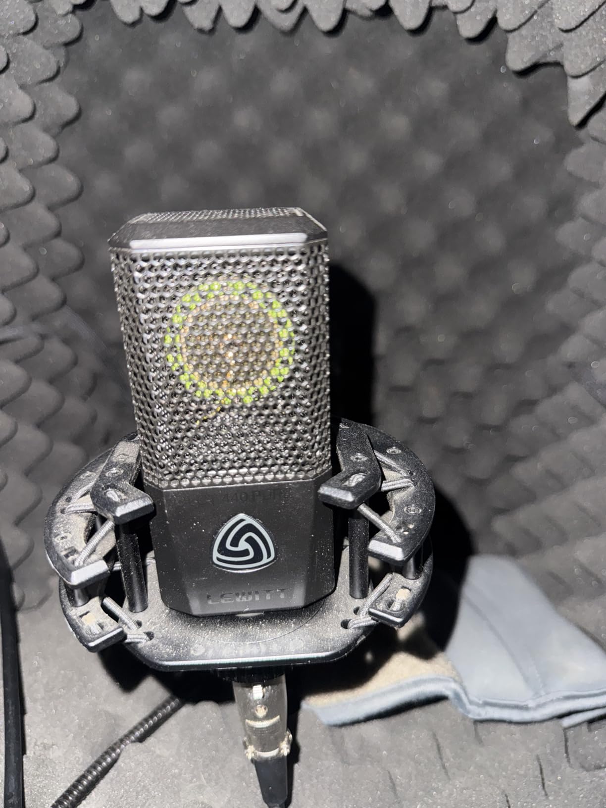 Lewitt LCT-440-Pure Large-Diaphragm Condenser Microphone - Customer Photo 002