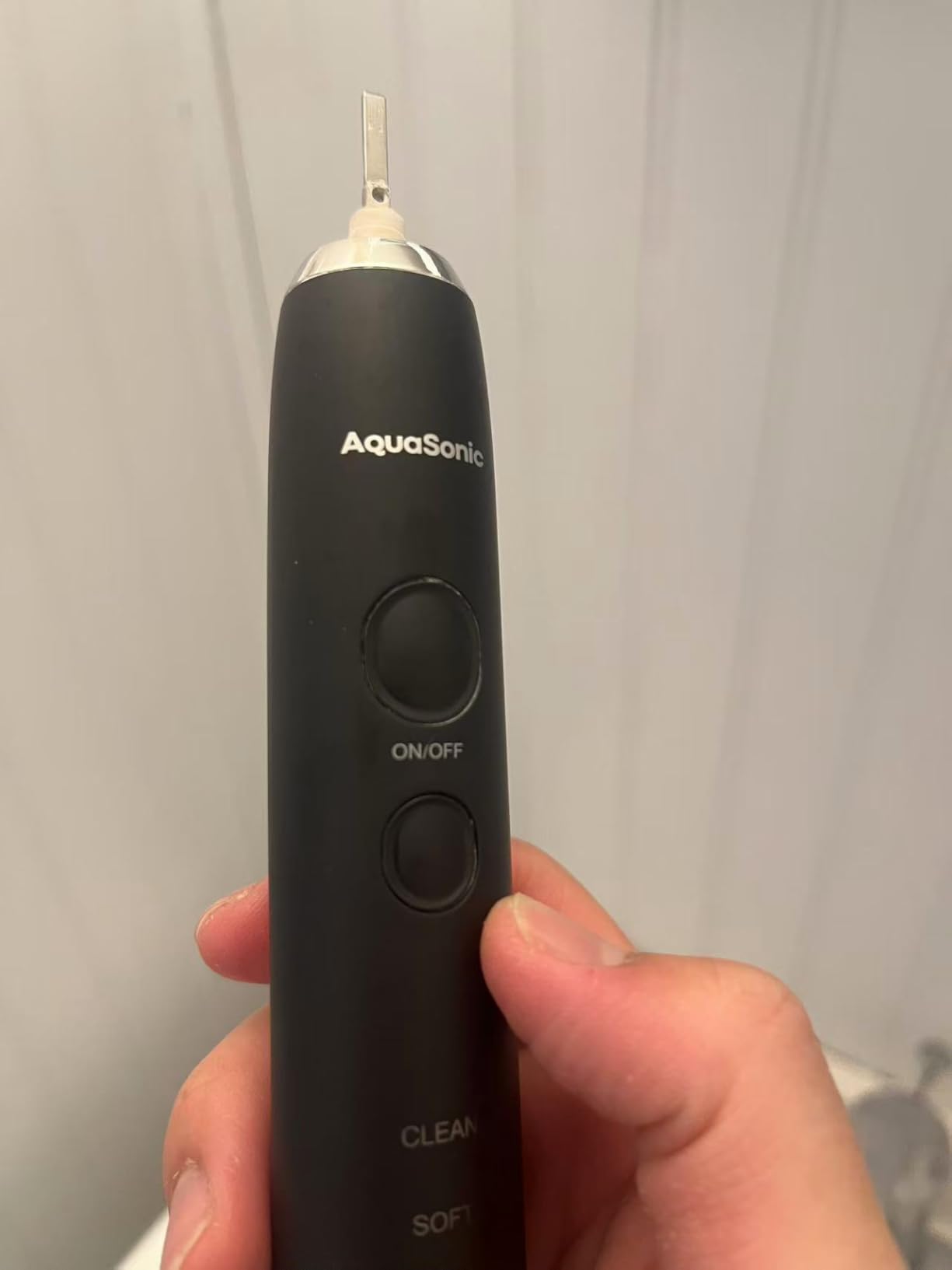 Aquasonic Black Series Ultra Whitening Toothbrush – ADA Accepted Electric Toothbrush- 8 Brush Heads & Travel Case – 40,000 VPM Electric Motor & Wireless Charging - 4 Modes w Smart Timer Customer Review Aquasonic Black Series Ultra Whitening Toothbrush – ADA Accepted Electric Toothbrush- 8 Brush Heads & Travel Case – 40,000 VPM Electric Motor & Wireless Charging - 4 Modes w Smart Timer - Customer Photo 1