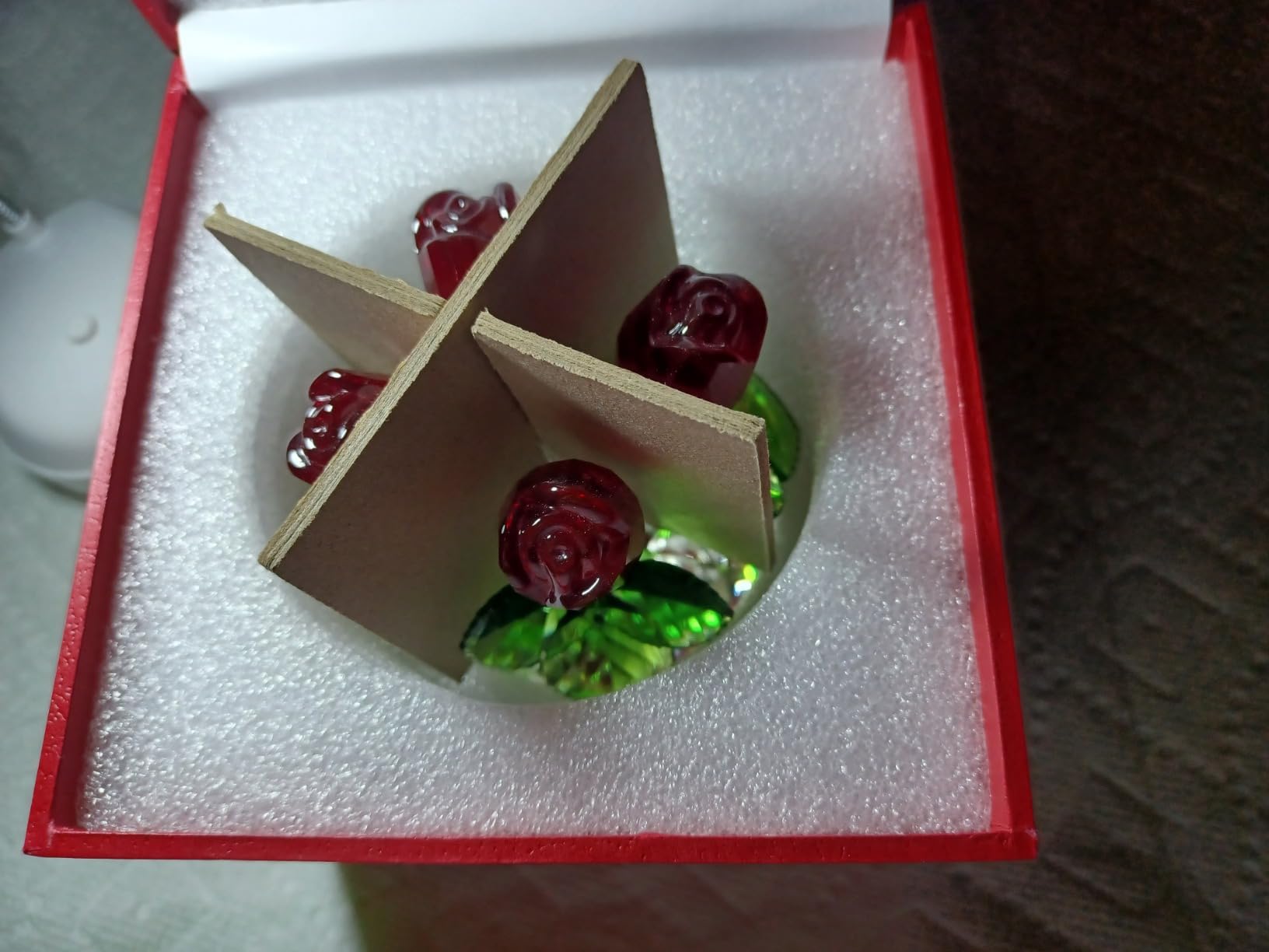 H&D HYALINE & DORA Red Rose Figurine Ornament Spring Bouquet Crystal Glass Flowers Gift-Boxed Customer Review H&D HYALINE & DORA Red Rose Figurine Ornament Spring Bouquet Crystal Glass Flowers Gift-Boxed - Customer Photo 2