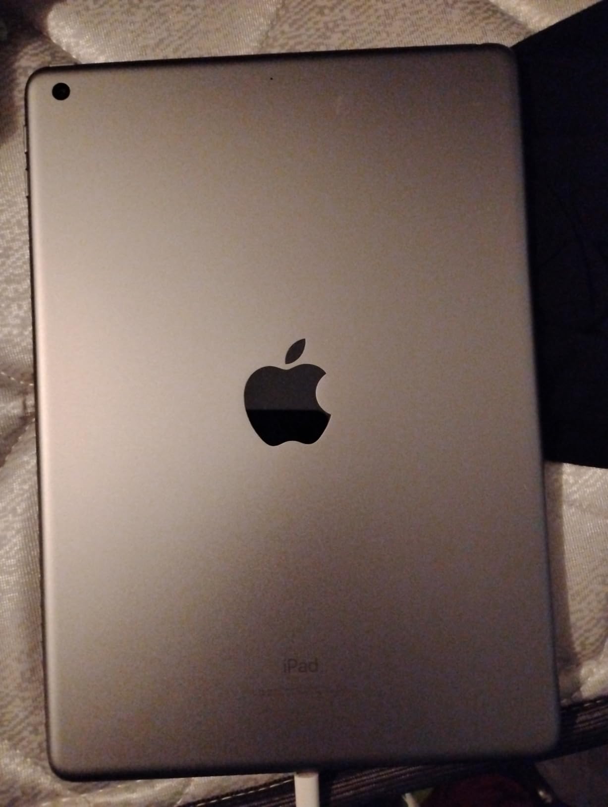 Apple iPad 9.7inch with WiFi 32GB- Space Gray (2017 Model) (Renewed) Customer Review Apple iPad 9.7inch with WiFi 32GB- Space Gray (2017 Model) (Renewed) - Customer Photo 2