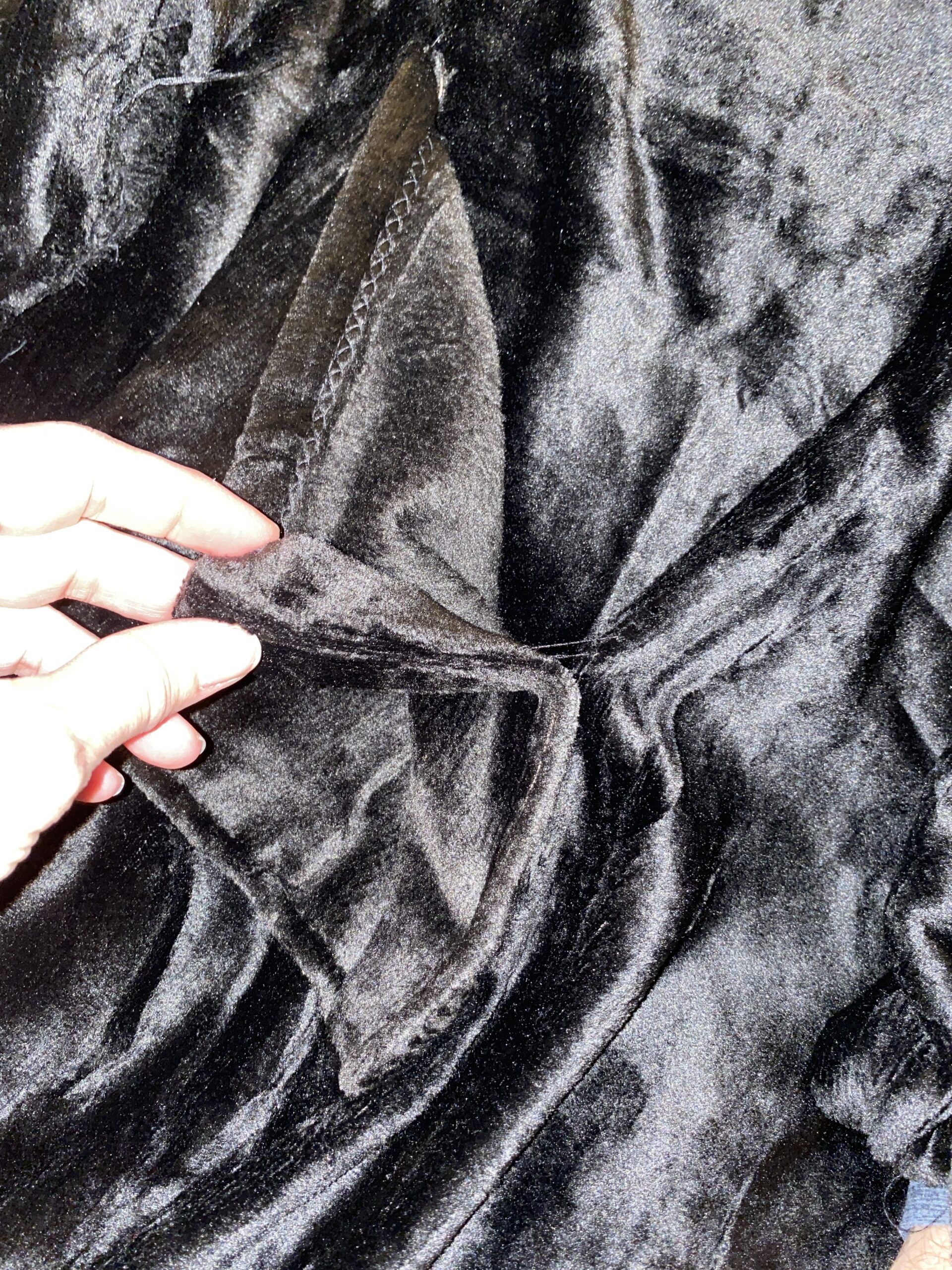 Catalonia Wearable Blanket with Sleeves and Pocket, Cozy Soft Fleece Mink Micro Plush Wrap Throws Blanket Robe for Women and Men - Customer Photo 1