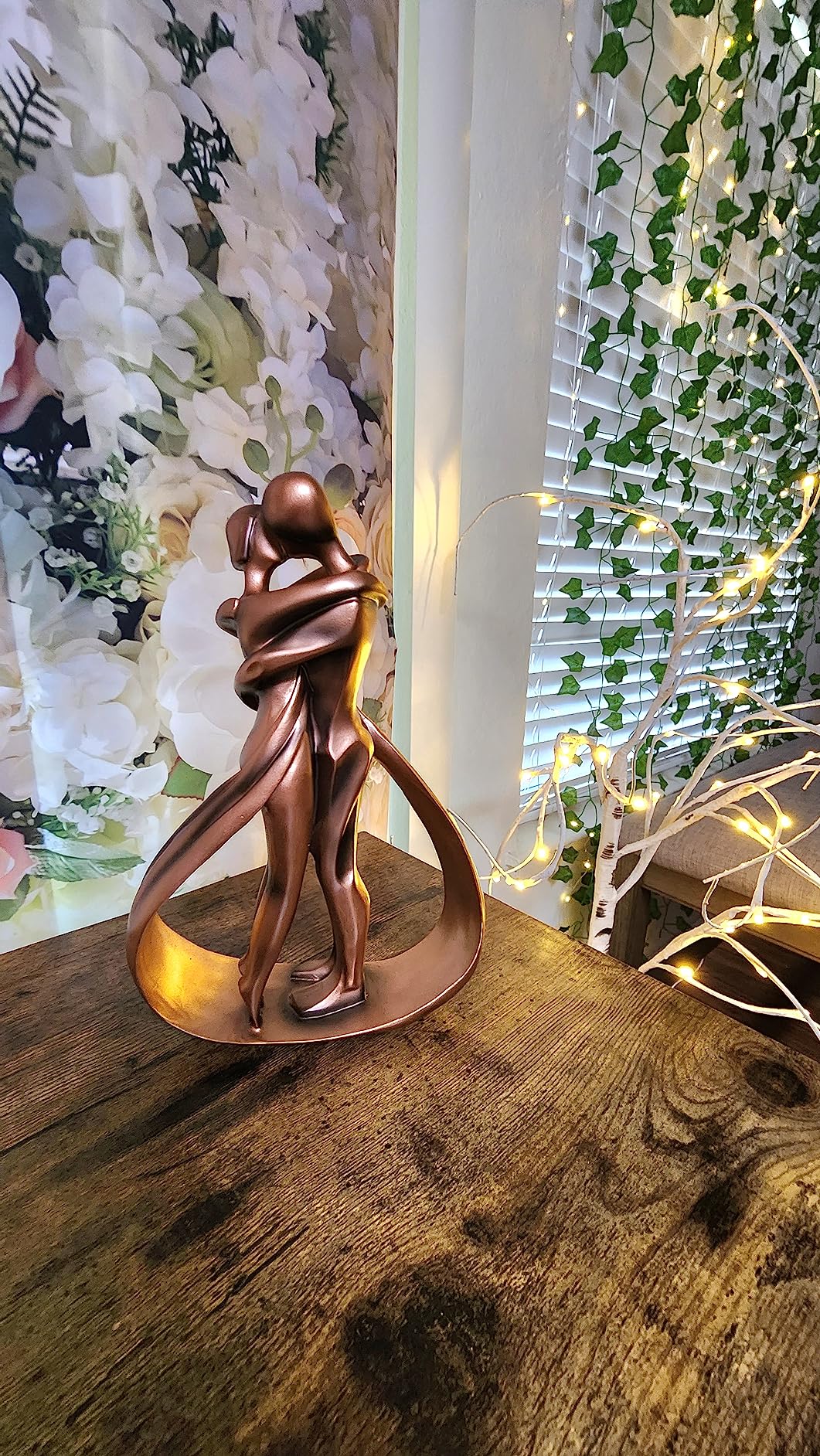 DreamsEden Anniversary, Resin Couple Modern Sculpture Home Decor, Romantic Gifts, 10 Inch - Customer Photo 2