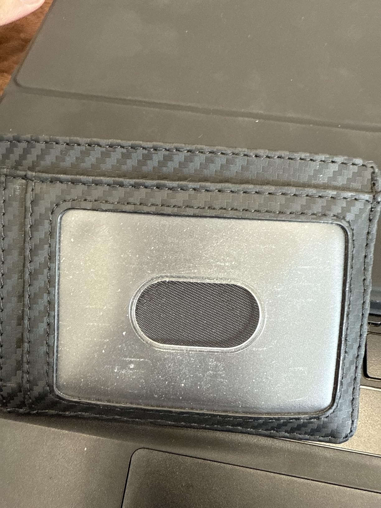 Buffway Slim Minimalist Front Pocket RFID Blocking Leather Wallets for Men and Women - Carbon Fiber Black Customer Review Buffway Slim Minimalist Front Pocket RFID Blocking Leather Wallets for Men and Women - Carbon Fiber Black - Customer Photo 2
