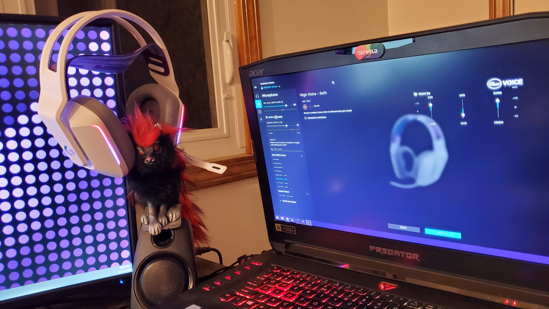Logitech G733 Lightspeed Wireless Gaming Headset, Suspension Headband, Lightsync RGB, Blue VO!CE Mic, PRO-G Audio – Black, Gaming Headset Wireless, PC, PS5, PS4, Switch Compatible Customer Review Logitech G733 Lightspeed Wireless Gaming Headset, Suspension Headband, Lightsync RGB, Blue VO!CE Mic, PRO-G Audio – Black, Gaming Headset Wireless, PC, PS5, PS4, Switch Compatible - Customer Photo 1