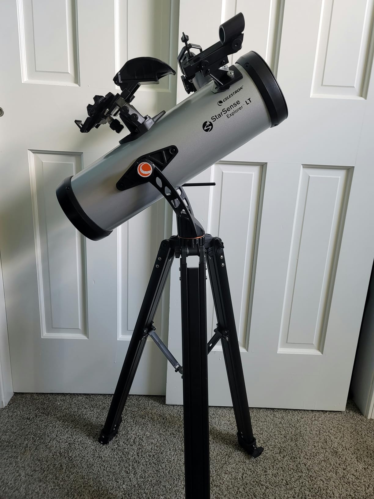 Celestron StarSense Explorer LT 114AZ App-Enabled Telescope – 114mm Newtonian Reflector with Smartphone Dock & StarSense App – iPhone & Android Compatible – Easy-to-Use for Beginners Customer Review Celestron StarSense Explorer LT 114AZ App-Enabled Telescope – 114mm Newtonian Reflector with Smartphone Dock & StarSense App – iPhone & Android Compatible – Easy-to-Use for Beginners - Customer Photo 2