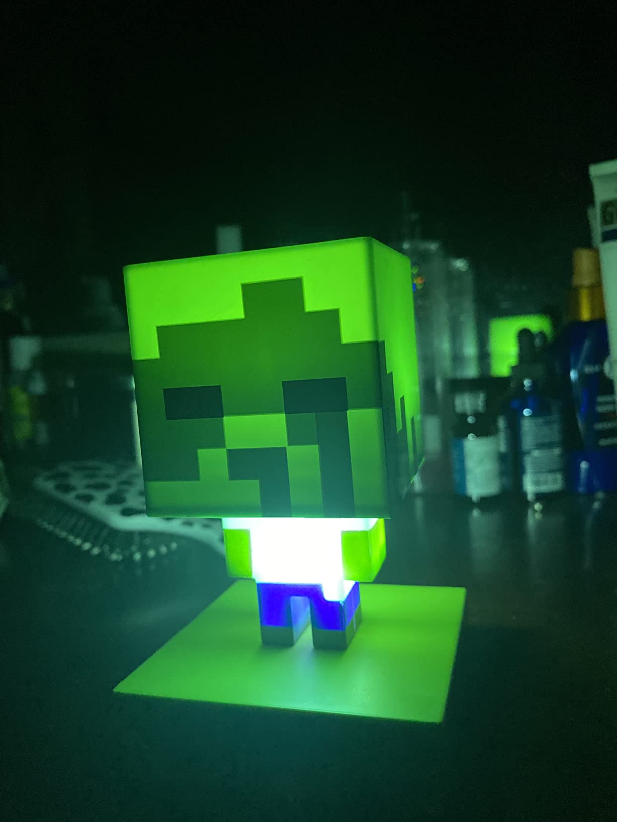 Minecraft Creeper Light, 3D Lamp - Officially Licensed Night Light - 12 cm Tall, Battery Powered, Gaming Room and Bedroom Decor for Minecraft Gamers | Paladone - Customer Photo 3