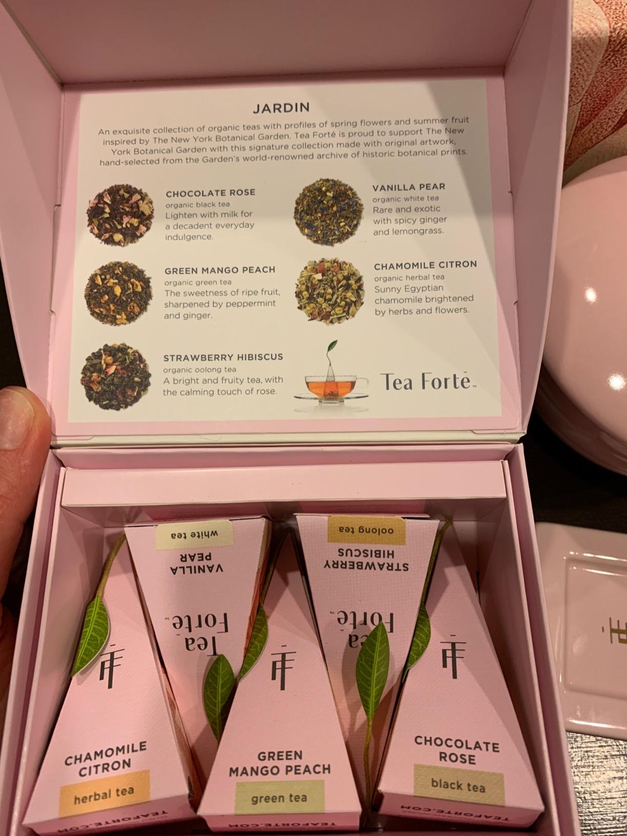 Tea Forte Fleur 3-Piece Premium Tea Gift Set with Pale Mint Green Cafe Cup with Lid, Tea Tray and 10 Assorted 2 of Each Variety Organic Handcrafted Pyramid Infuser Tea Bags Customer Review Tea Forte Fleur 3-Piece Premium Tea Gift Set with Pale Mint Green Cafe Cup with Lid, Tea Tray and 10 Assorted 2 of Each Variety Organic Handcrafted Pyramid Infuser Tea Bags - Customer Photo 5