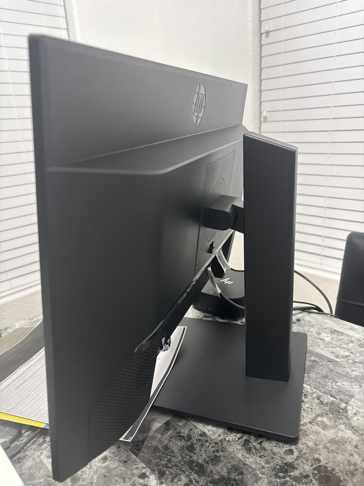 HP 24mh FHD Monitor - Computer Monitor with 23.8-Inch IPS Display (1080p) - Built-in Speakers and VESA Mounting - Height/Tilt Adjustment for Ergonomic Viewing - HDMI and DisplayPort - (1D0J9AA#ABA) Customer Review HP 24mh FHD Monitor - Computer Monitor with 23.8-Inch IPS Display (1080p) - Built-in Speakers and VESA Mounting - Height/Tilt Adjustment for Ergonomic Viewing - HDMI and DisplayPort - (1D0J9AA#ABA) - Customer Photo 1