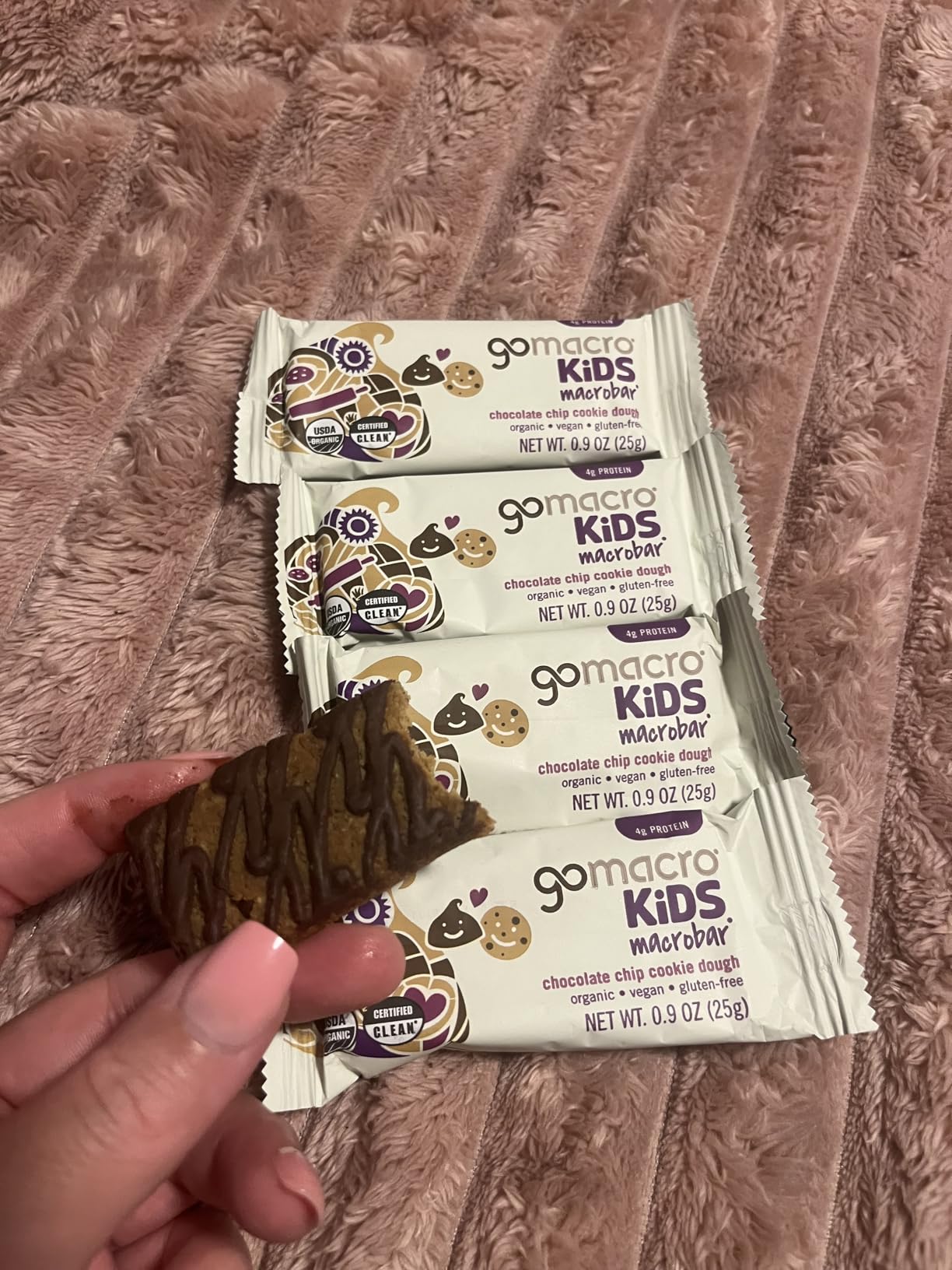 GoMacro Kids MacroBar Organic Vegan Snack Bars - Oatmeal Chocolate Chip Cookie (0.90 Ounce Bars, 7 Count) - Customer Photo 1
