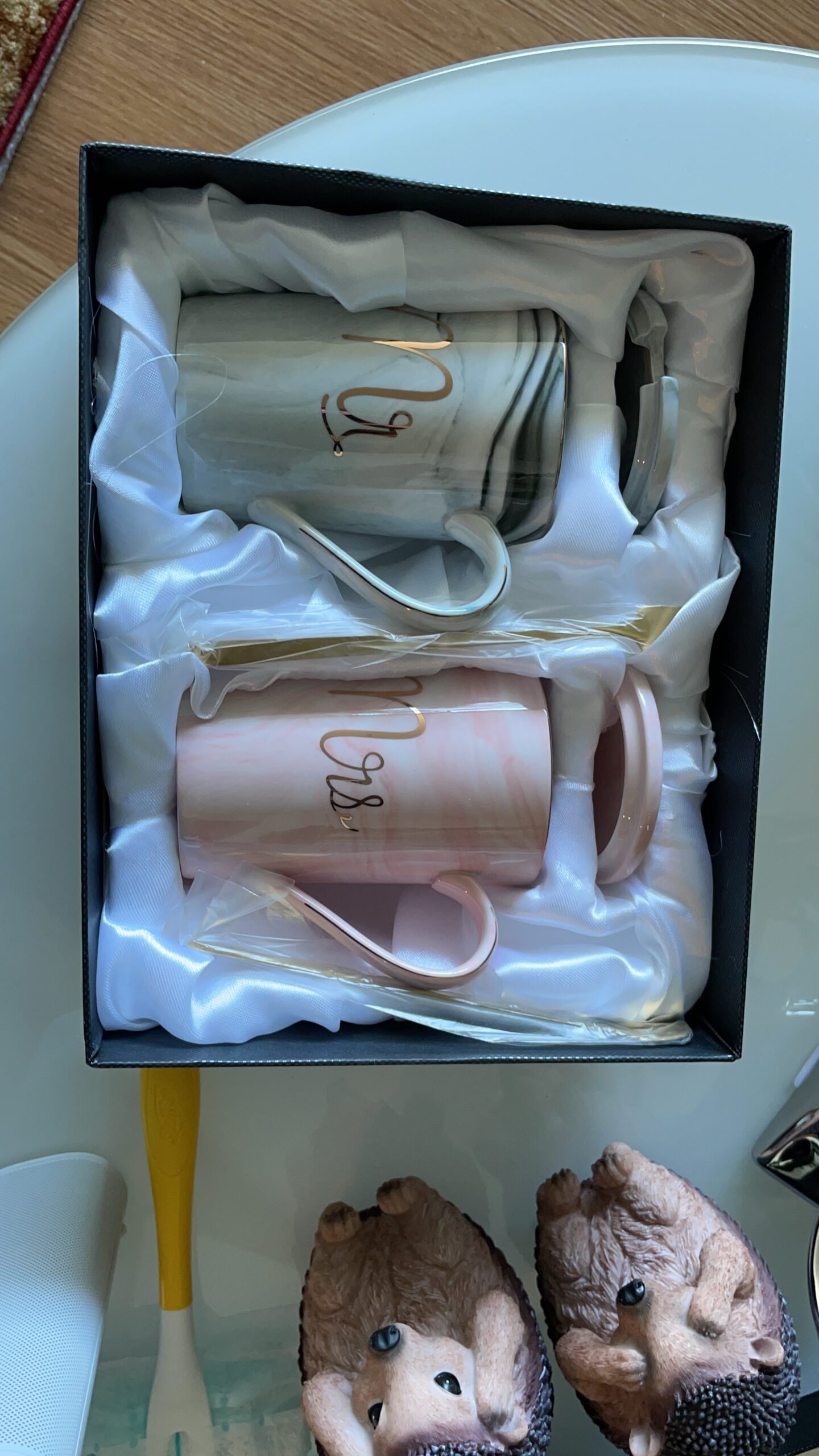 Jumway Mr and Mrs Coffee Mugs Set - Unique Wedding Gifts For Bride and Groom - His and Hers Anniversary Present Husband and Wife -Engagement Gifts For Him Her For Parents for Valentine's day Customer Review Jumway Mr and Mrs Coffee Mugs Set - Unique Wedding Gifts For Bride and Groom - His and Hers Anniversary Present Husband and Wife -Engagement Gifts For Him Her For Parents for Valentine's day - Customer Photo 3